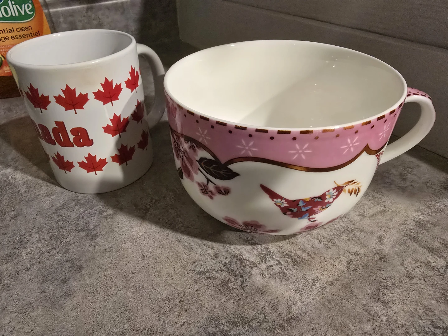 Canada Maple Leaf Mug & Large Floral Bird Teacup - photo 2