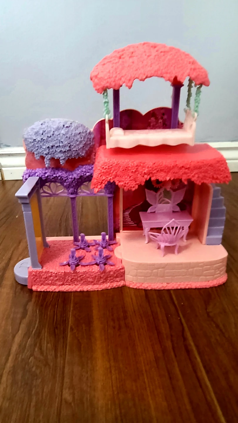 Isabela's Garden Room Dollhouse (Disney Encanto)