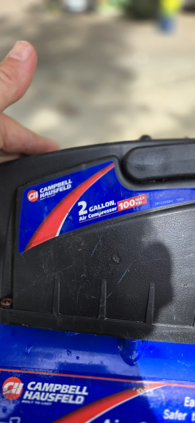 Campbell Hausfeld 2 Gallon Air Compressor - photo 2