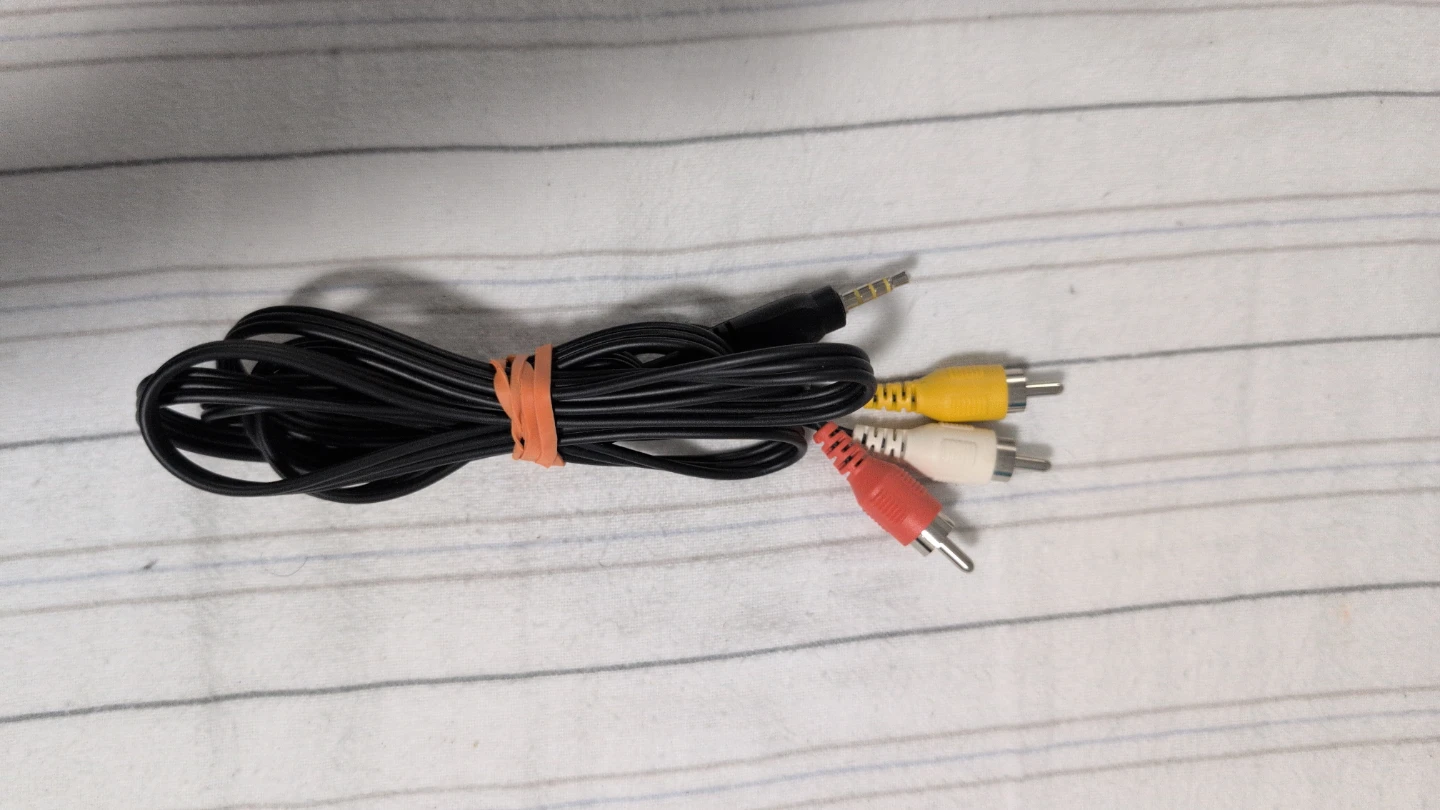 Assorted RCA/ Audio Jack Cables - photo 4