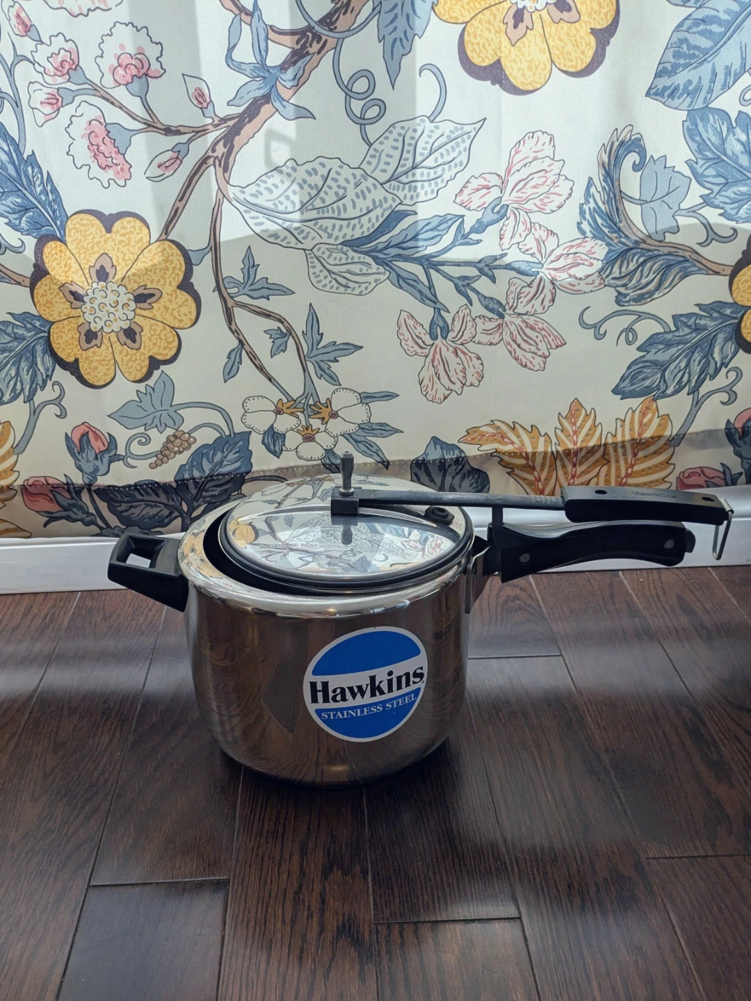 Hawkins Stainless Steel Pressure Cooker⚽