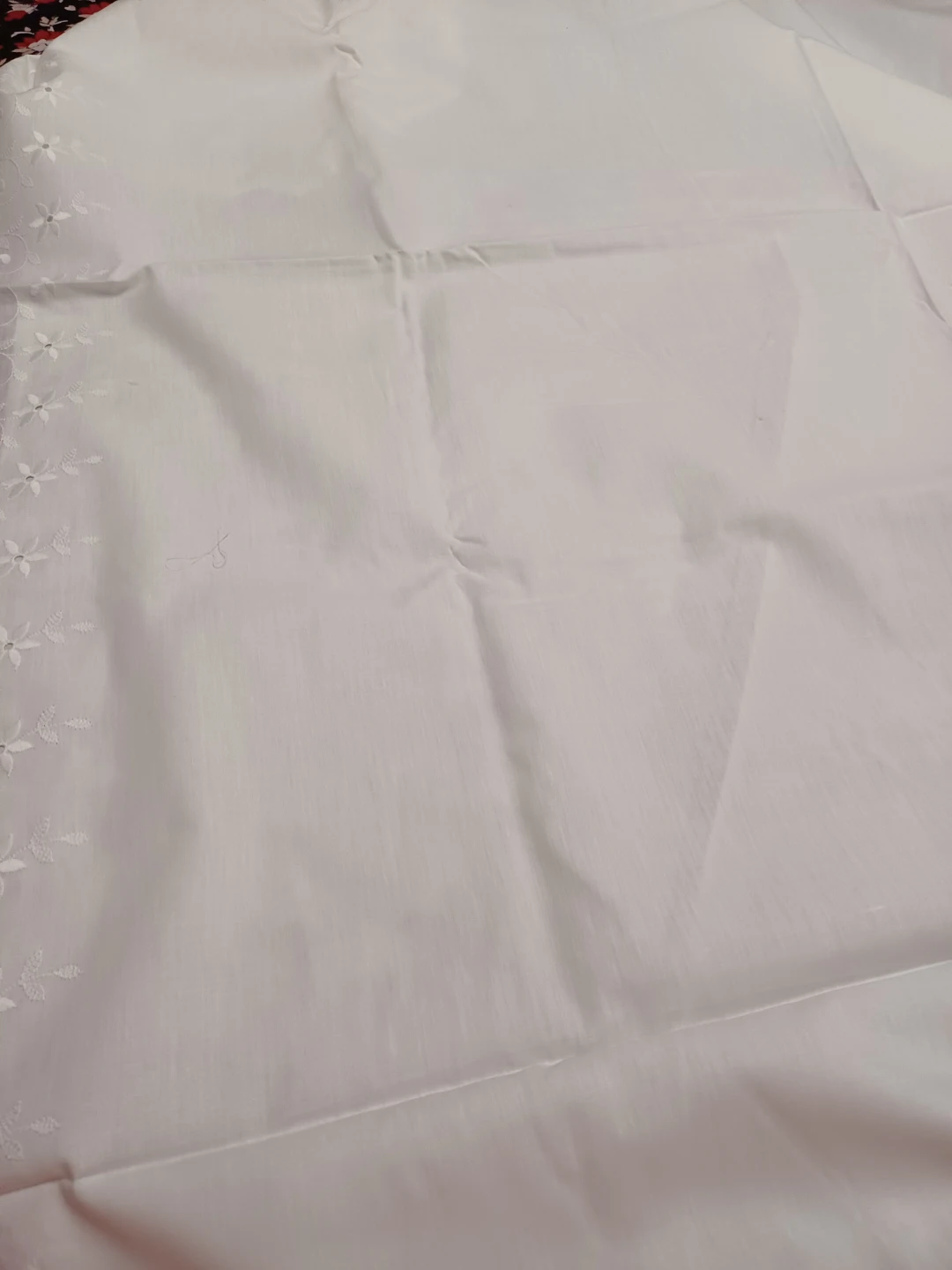 White Embroidered bed sheets set