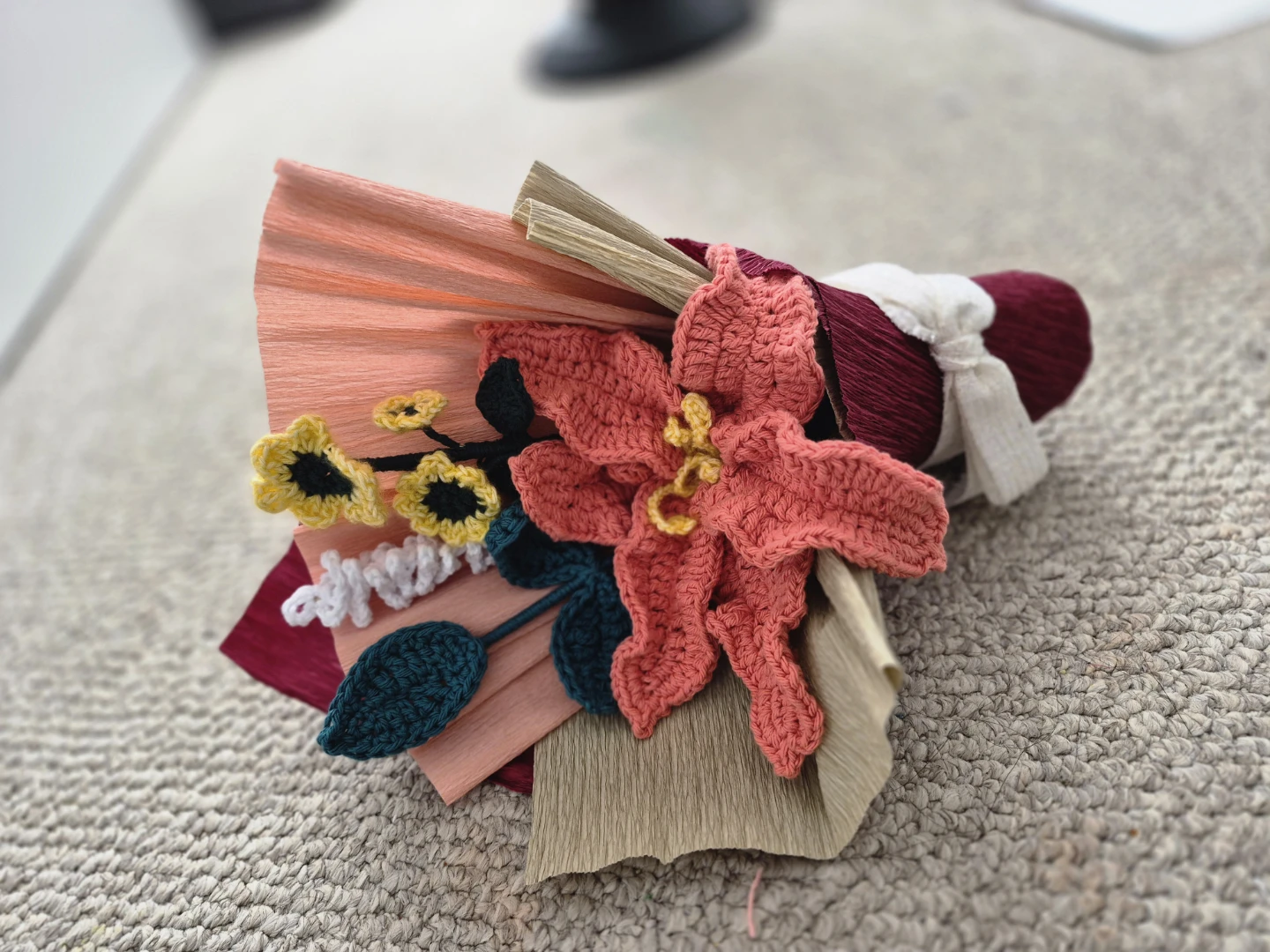 Crocheted Flower Bouquet - photo 2
