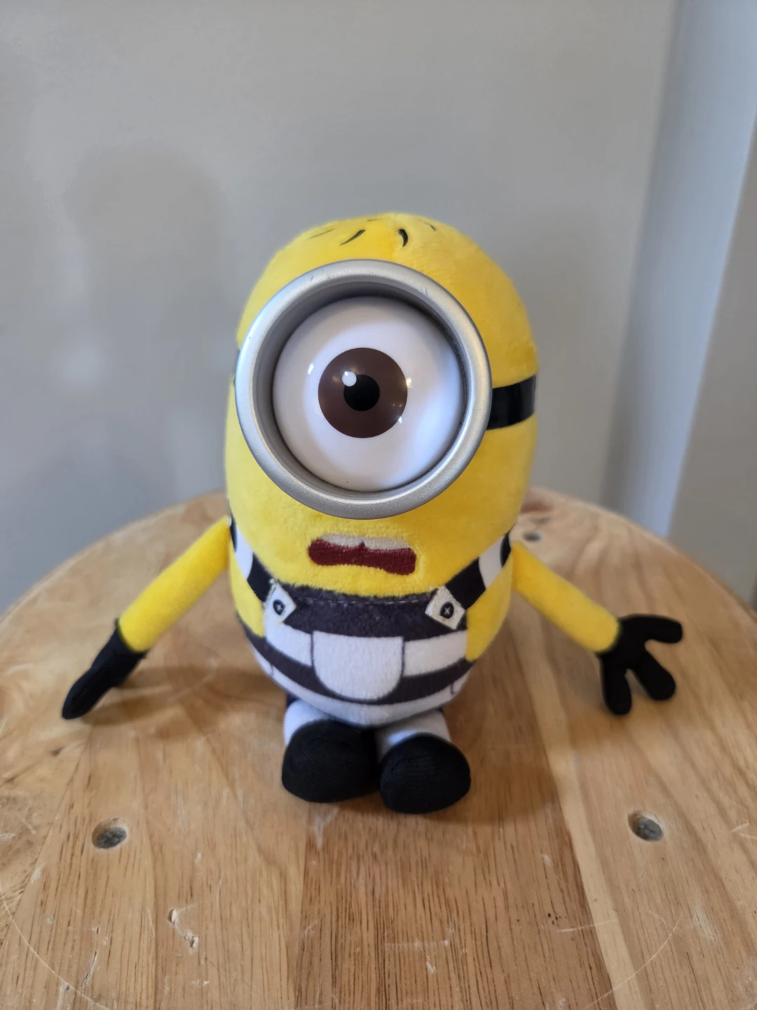 Despicable Me 3 Prisoner Jailbird Carl the Minion Plush 7" 2017