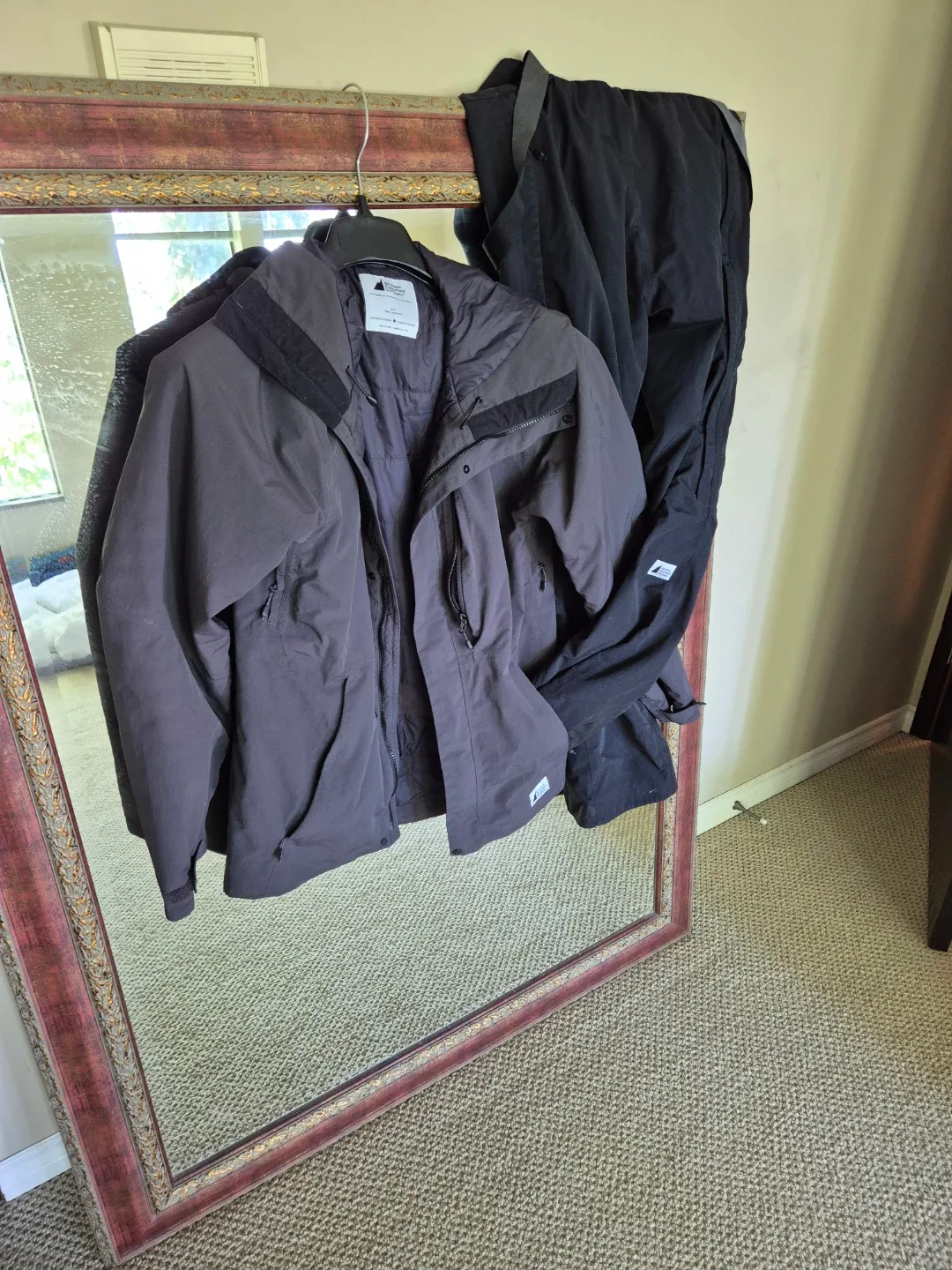 Mountain Hardwear Jacket and Pants Set