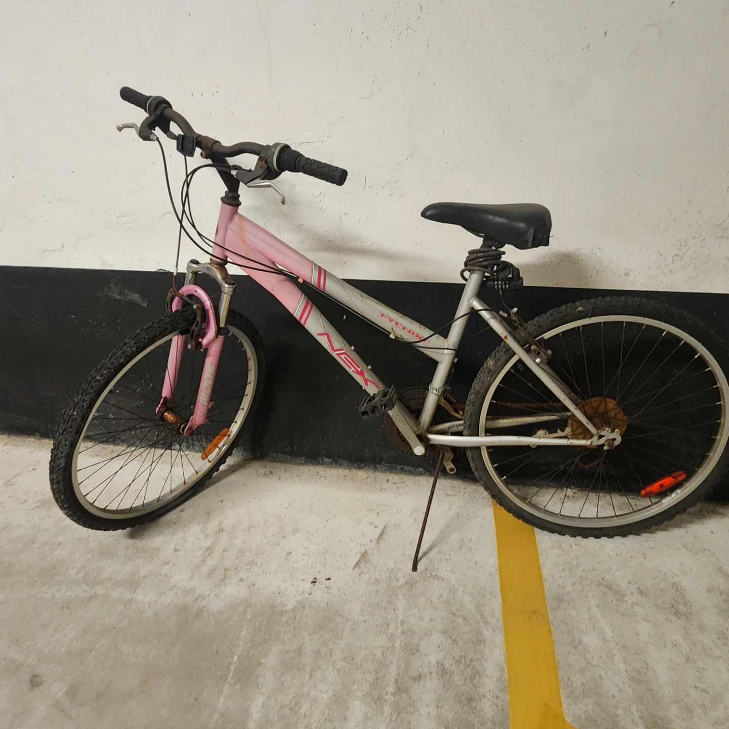 NEX Cyclone Pink and Silver Mountain Bike