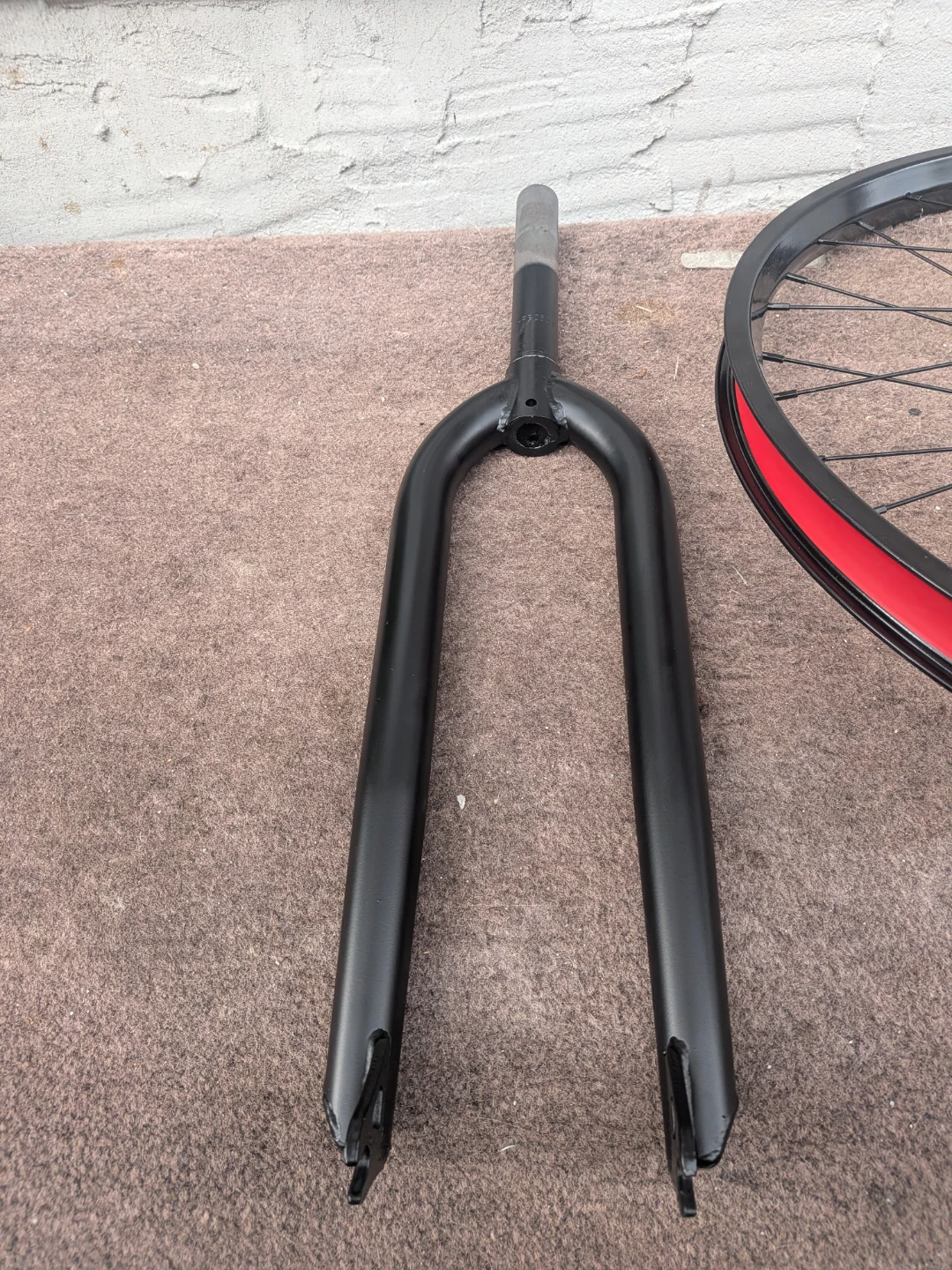 Outlaw black combat  elite front fork and rim blk
