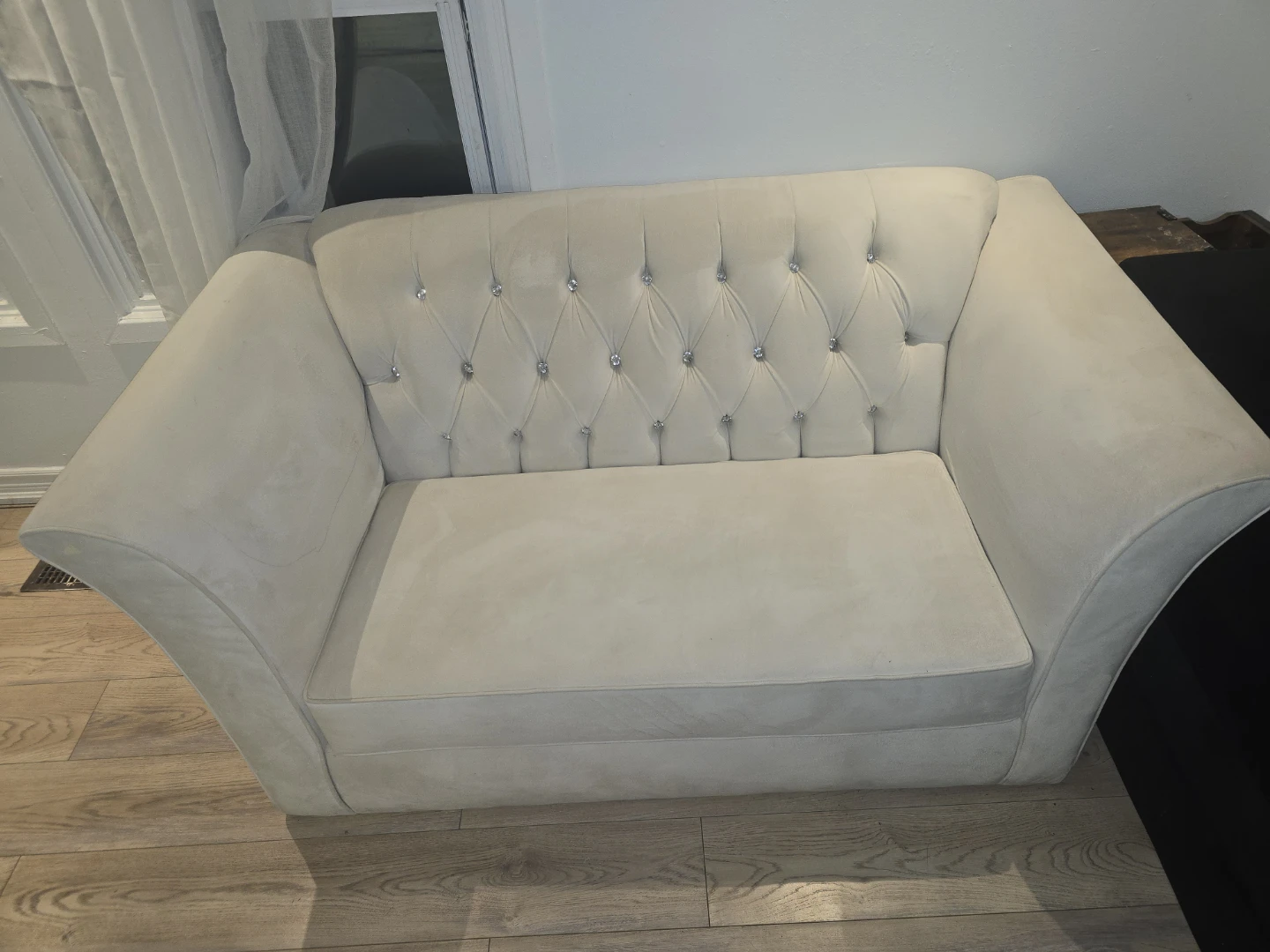 3 piece Tufted Sofa set with Crystal Accents - photo 2