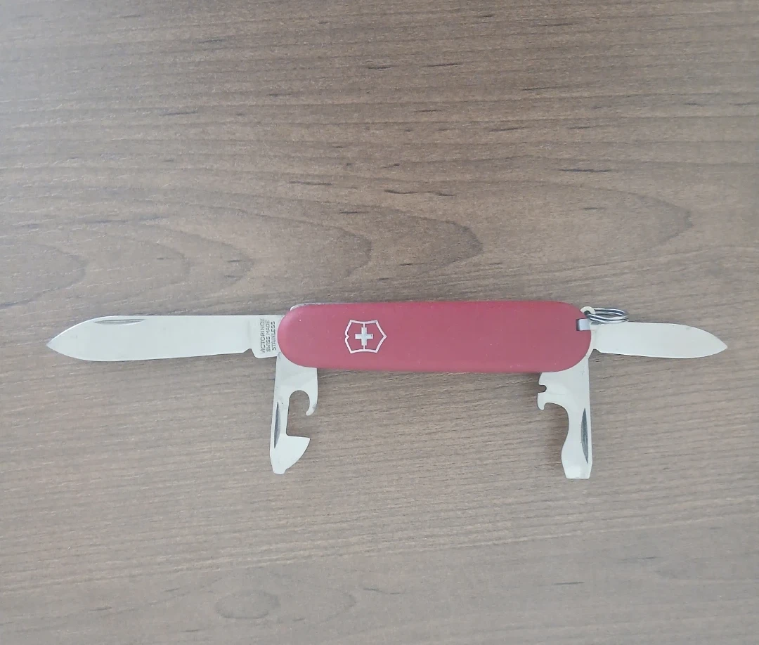 Victorinox Swiss Army Knife - photo 2