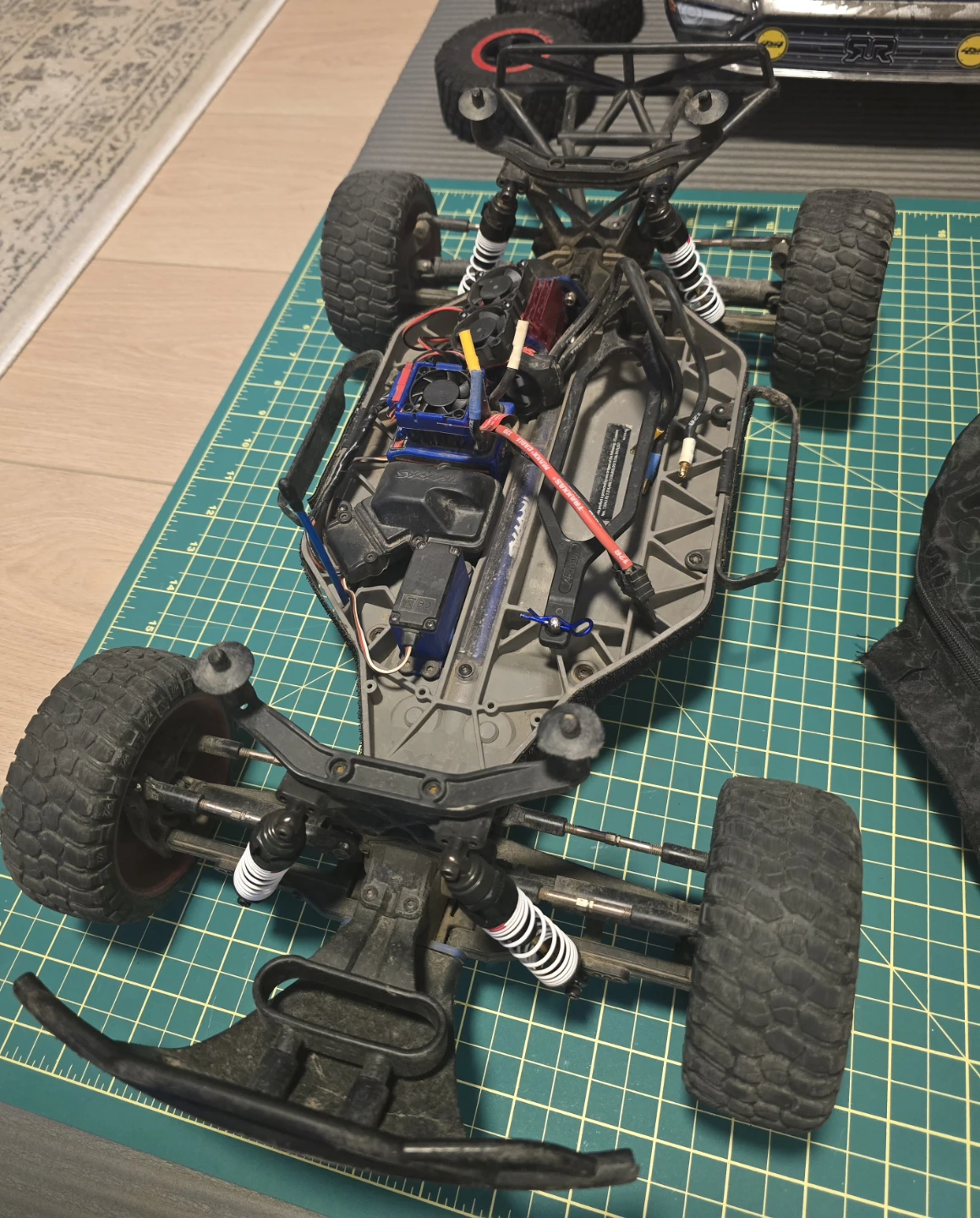 Traxxas slash 4x4 - photo 3