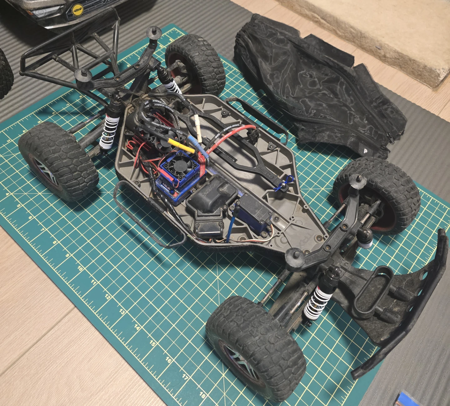 Traxxas slash 4x4 - photo 4