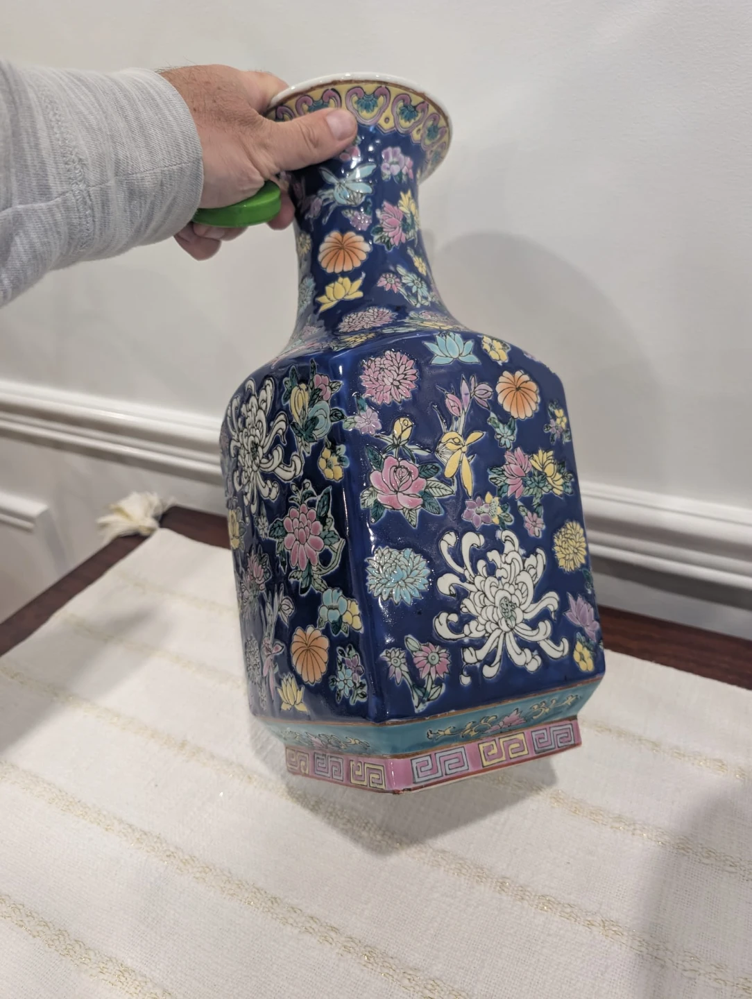 Macau Chinese Porcelain Vase  Floral Flowers - photo 3