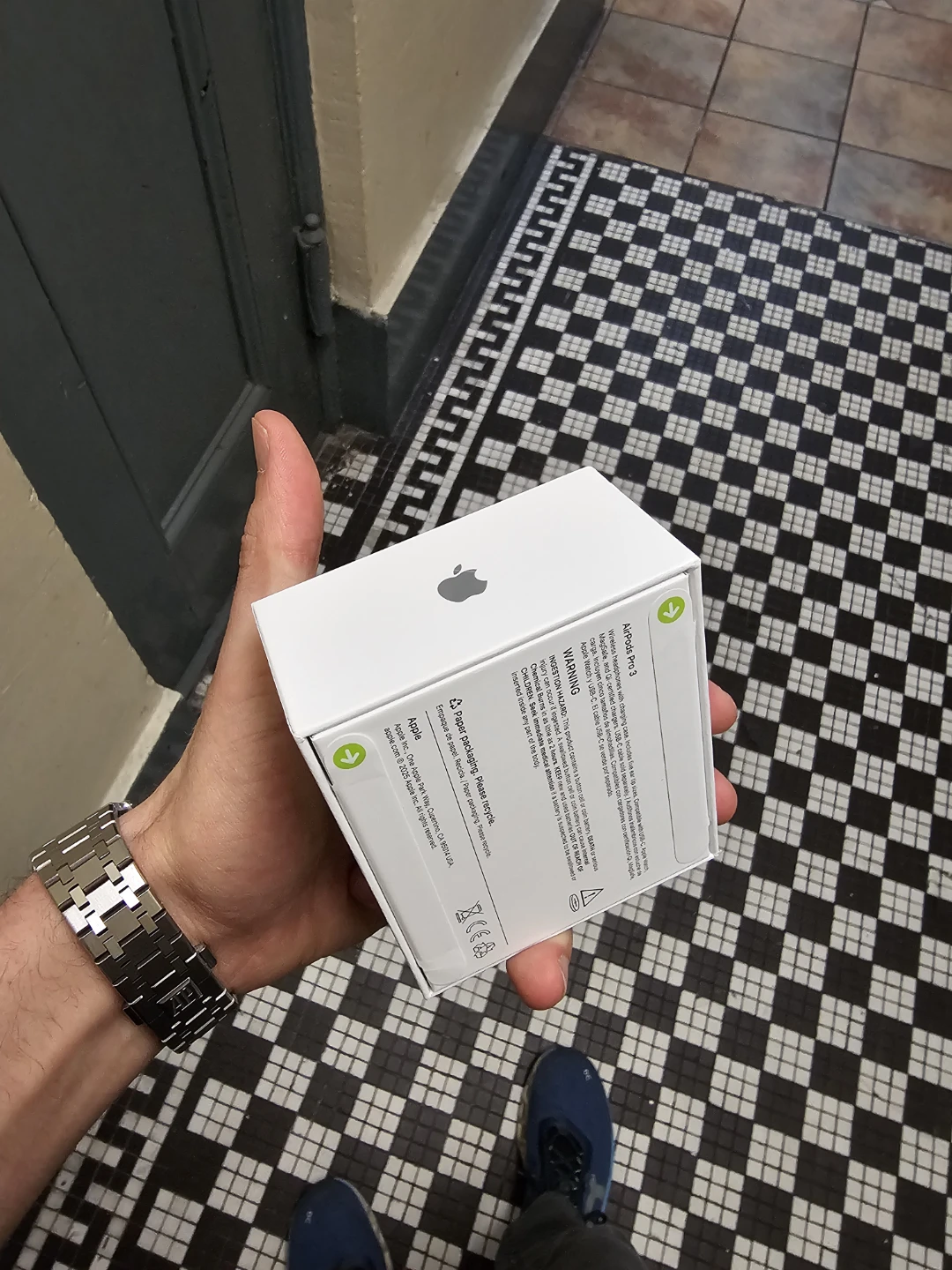 Apple AirPods Pro (2nd generation) - photo 2