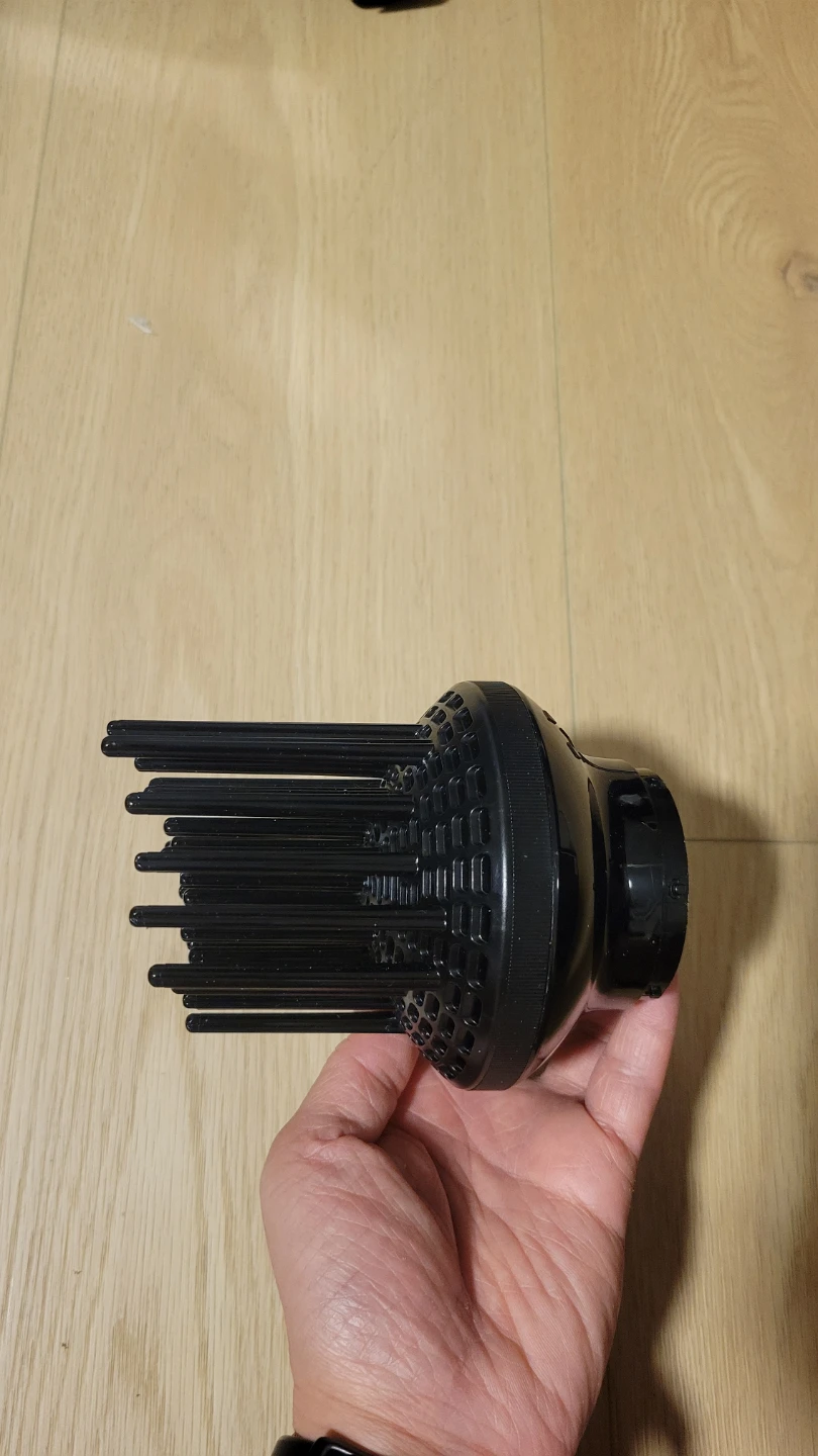 Black Hair Diffuser Attachment