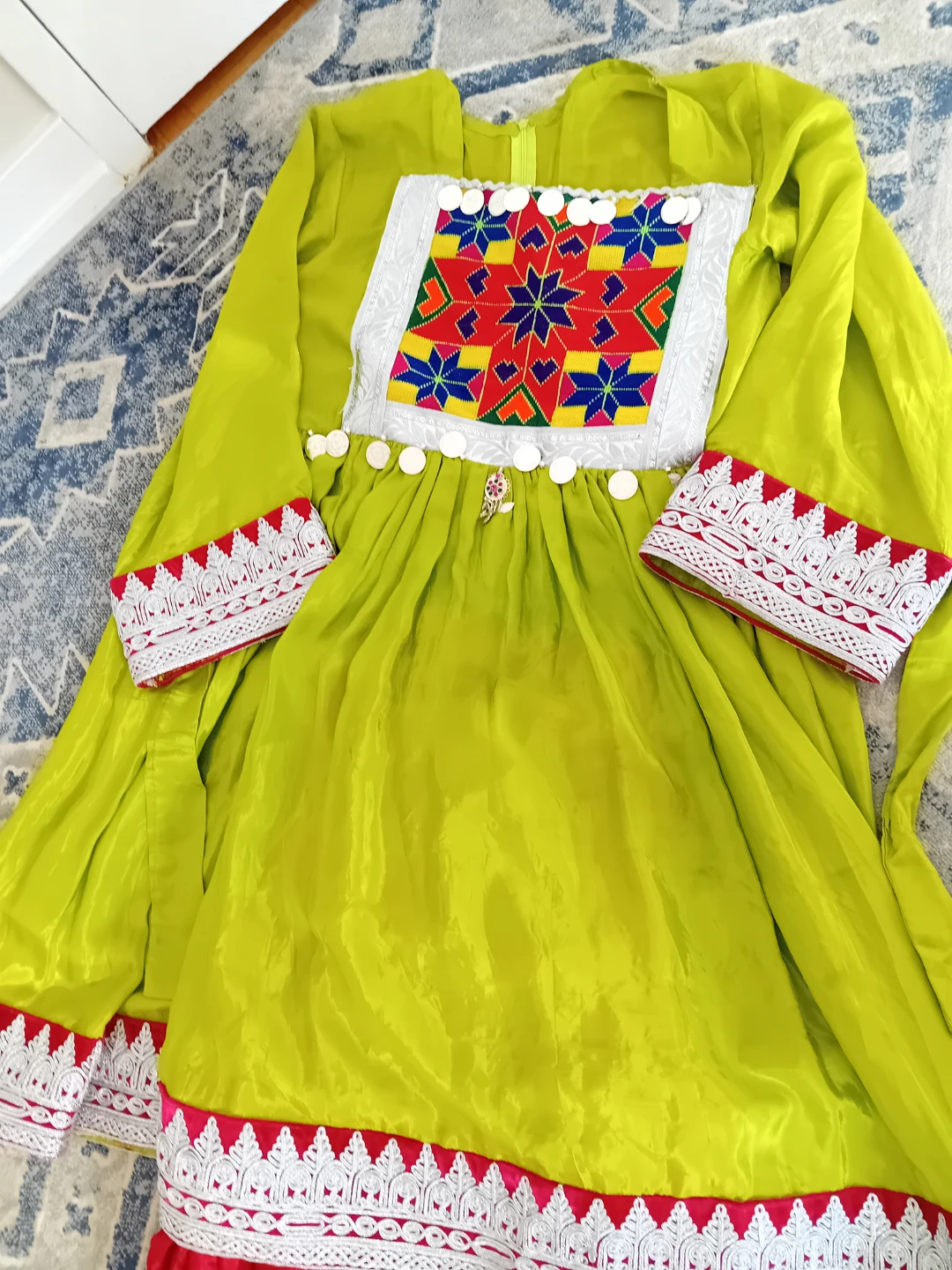 Embroidered Traditional Dress - photo 2