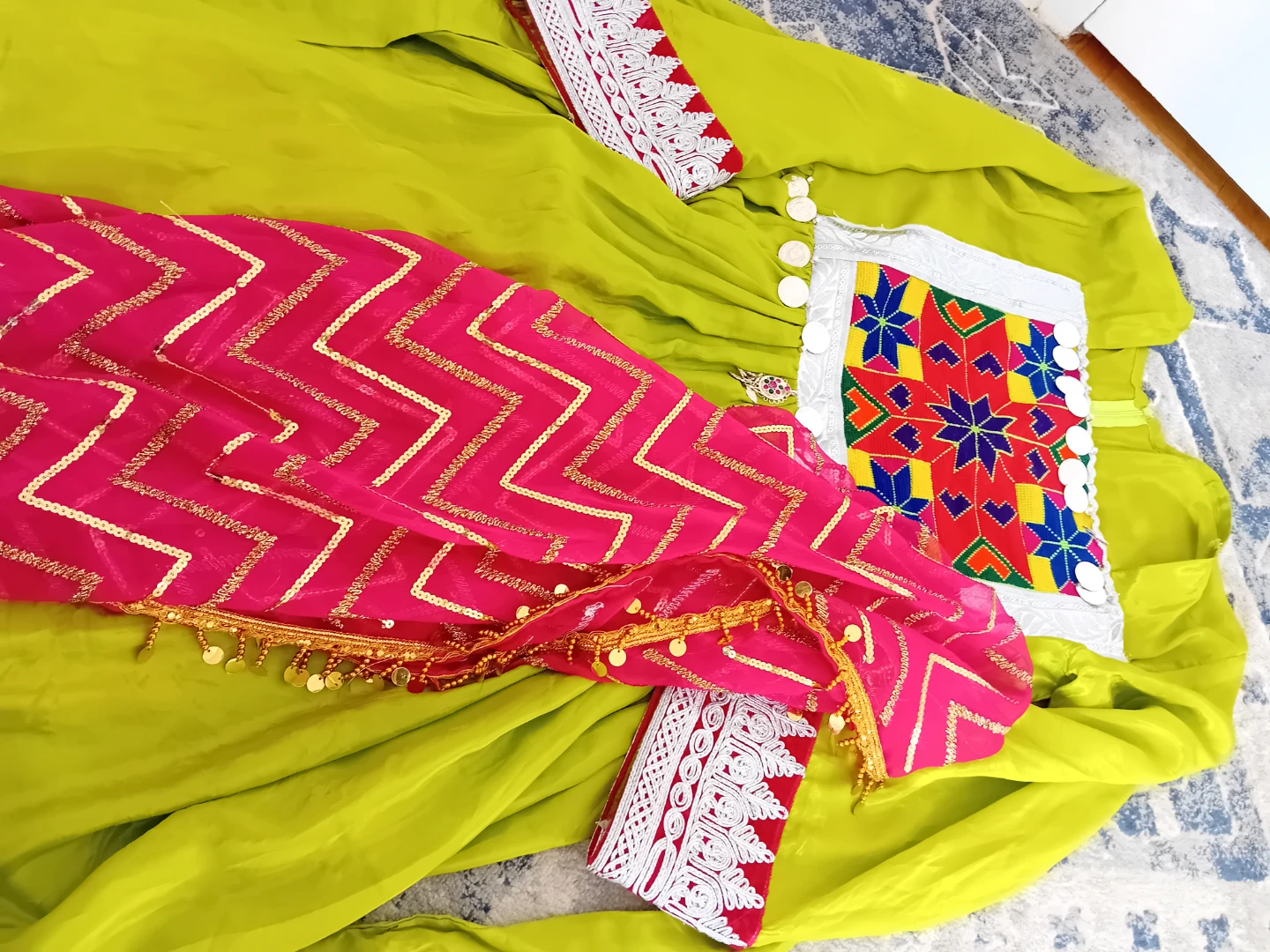 Embroidered Traditional Dress - photo 3