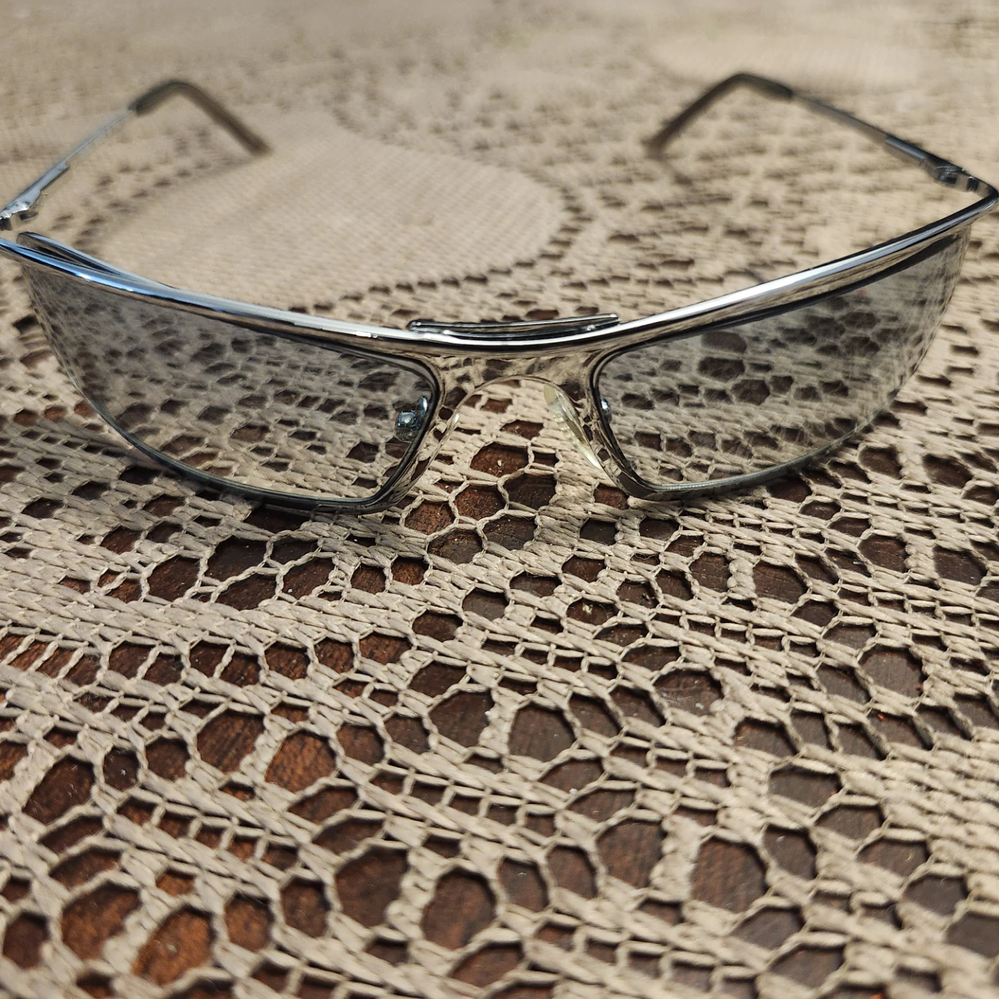 Gucci Sun Glasses - photo 4