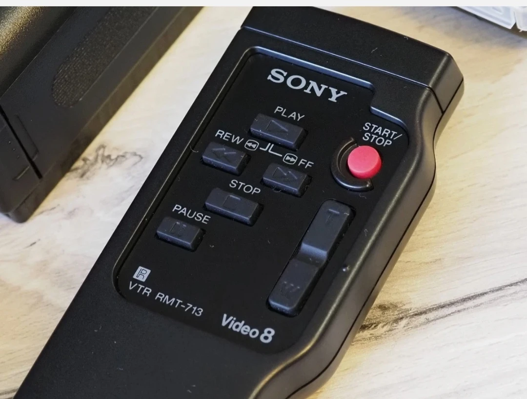Sony Handycam Video 8 Camcorder 8mm tape - photo 3