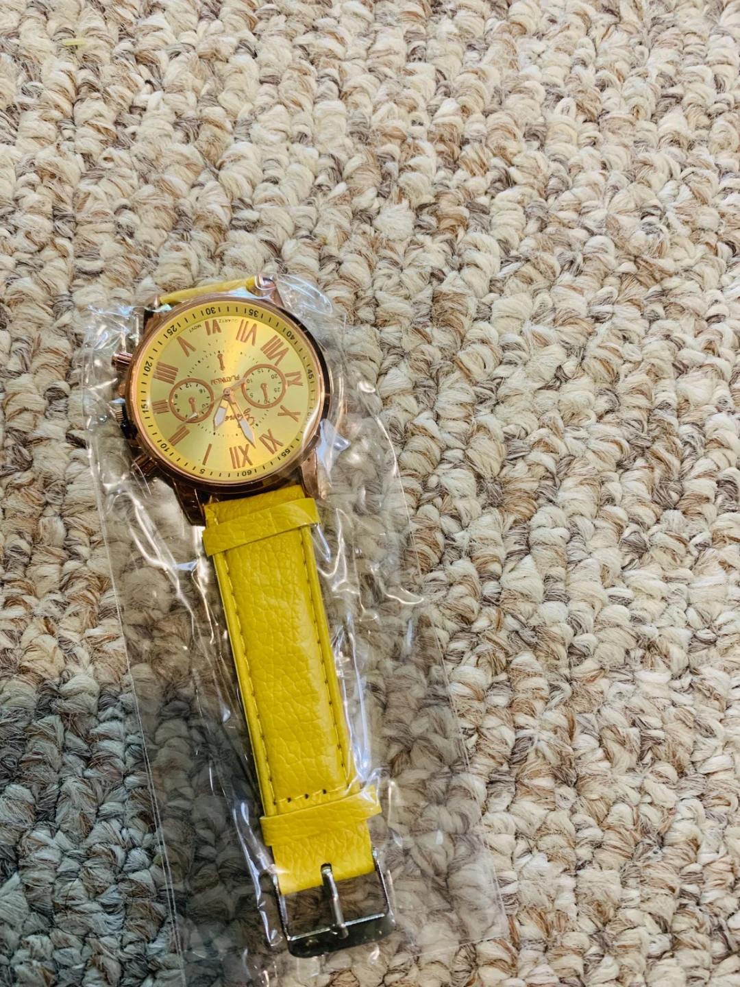 Women's Quartz Watch with Faux Leather Strap - photo 2