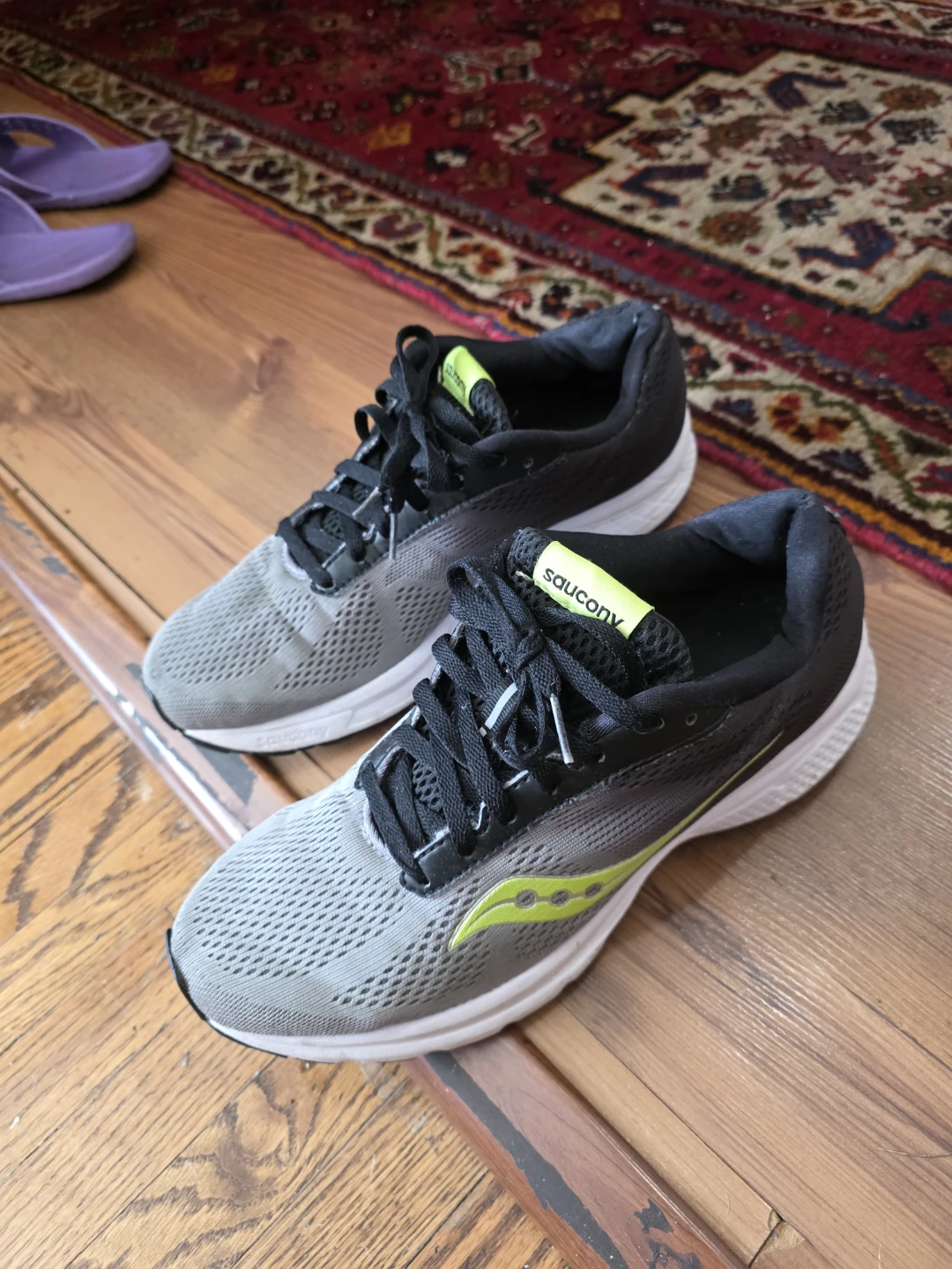 Saucony Men's Running Shoes Size 9.5