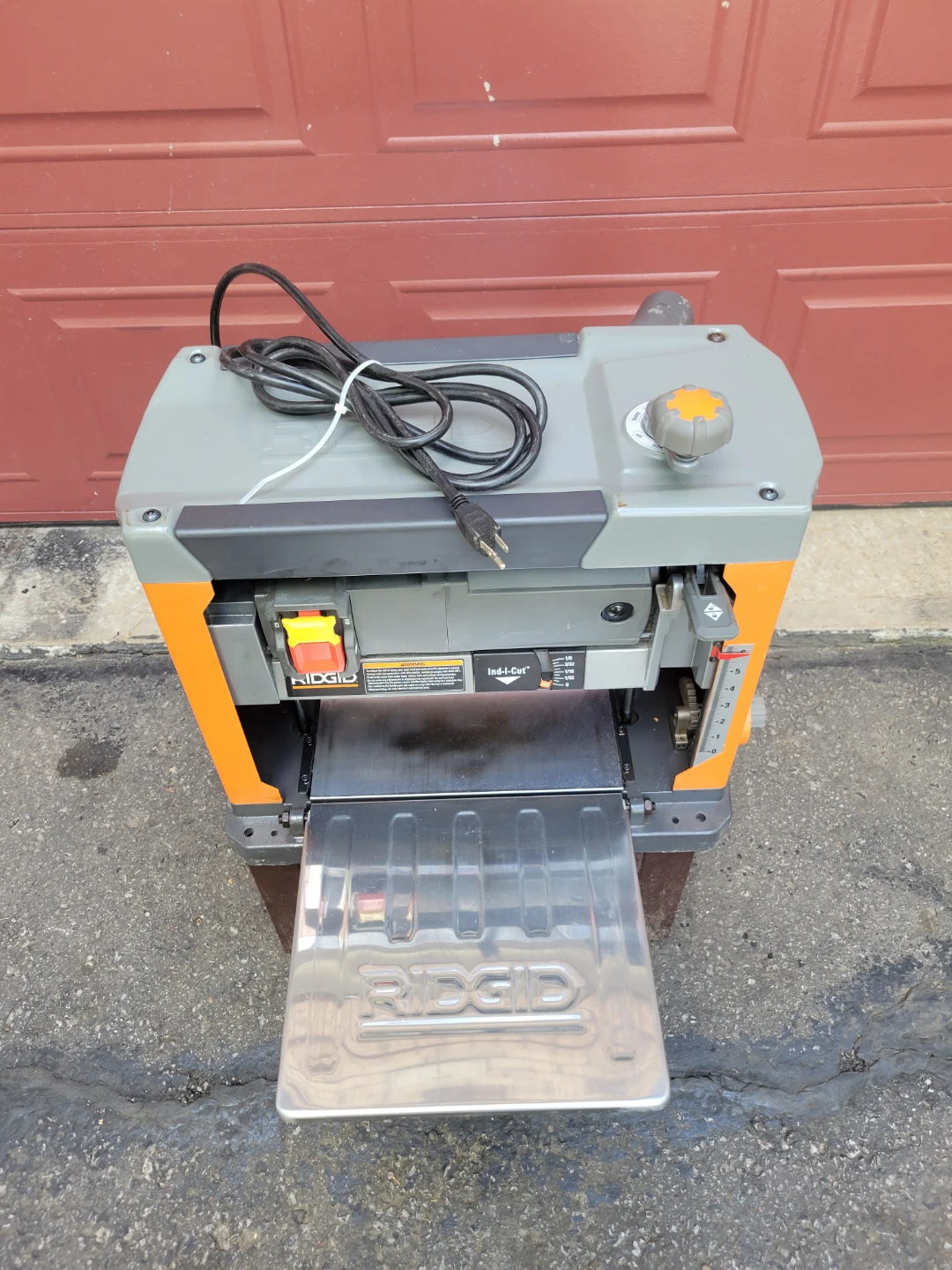 13" RIDGID thickness Planer in perfect condition.