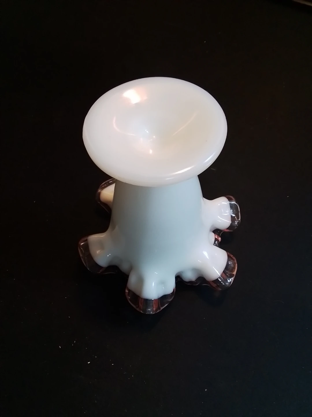 Vintage 1940s Fenton Rose Crest White Milk Glass Trumpet - photo 5