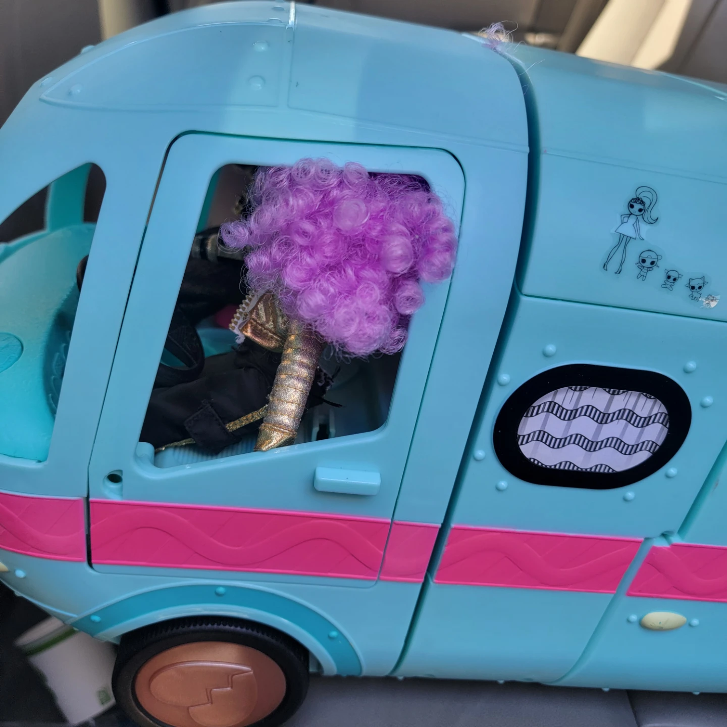 LOL Surprise! Camper Van Playset with Dolls - photo 3
