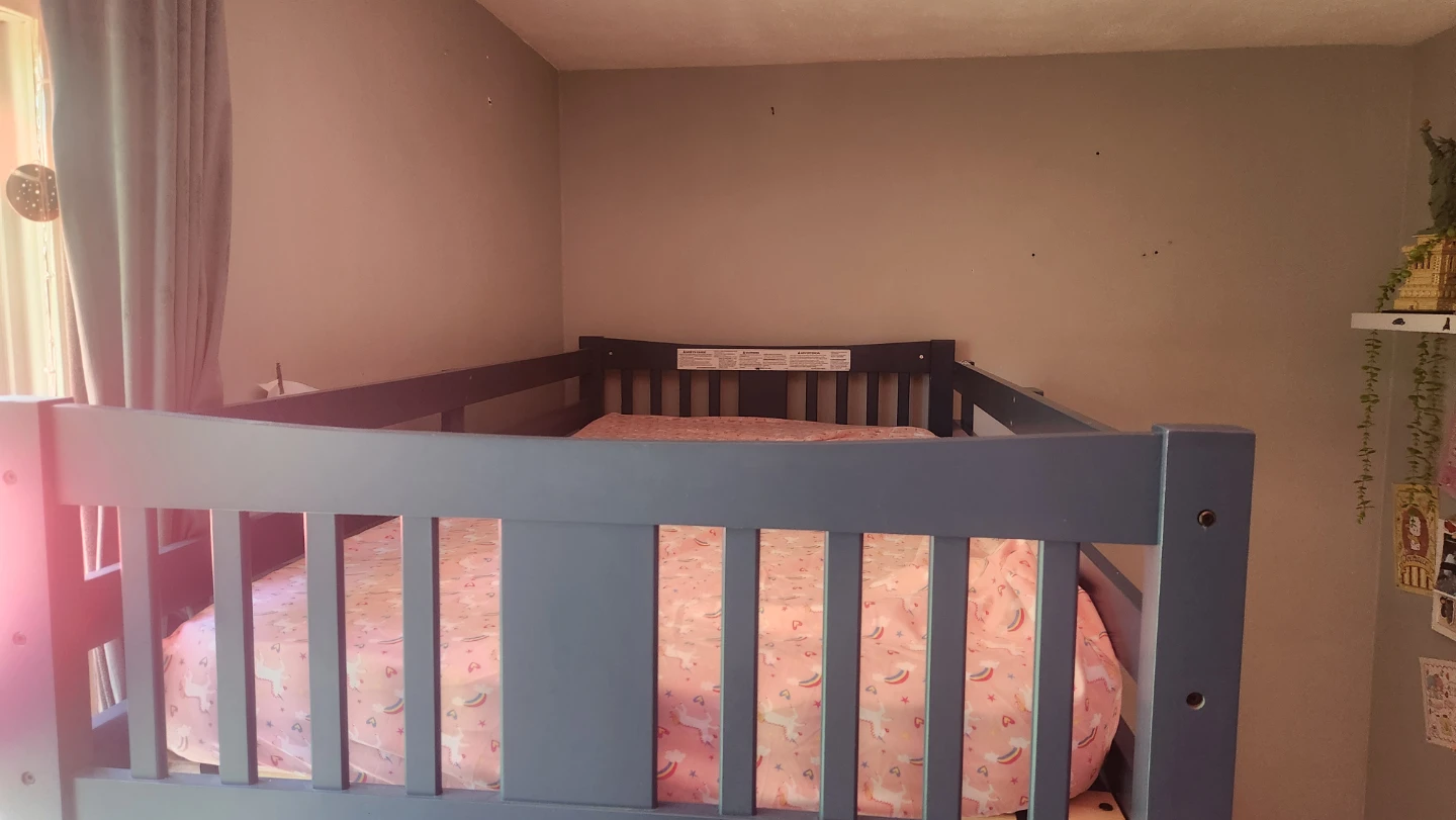 Twin bunk beds - photo 3