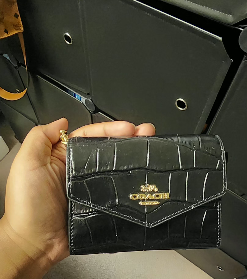 pre-loved card wallet