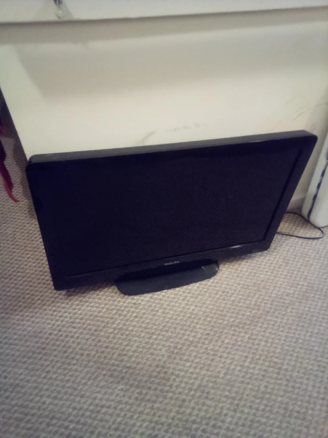 Philips Flat Screen TV no remote - photo 2