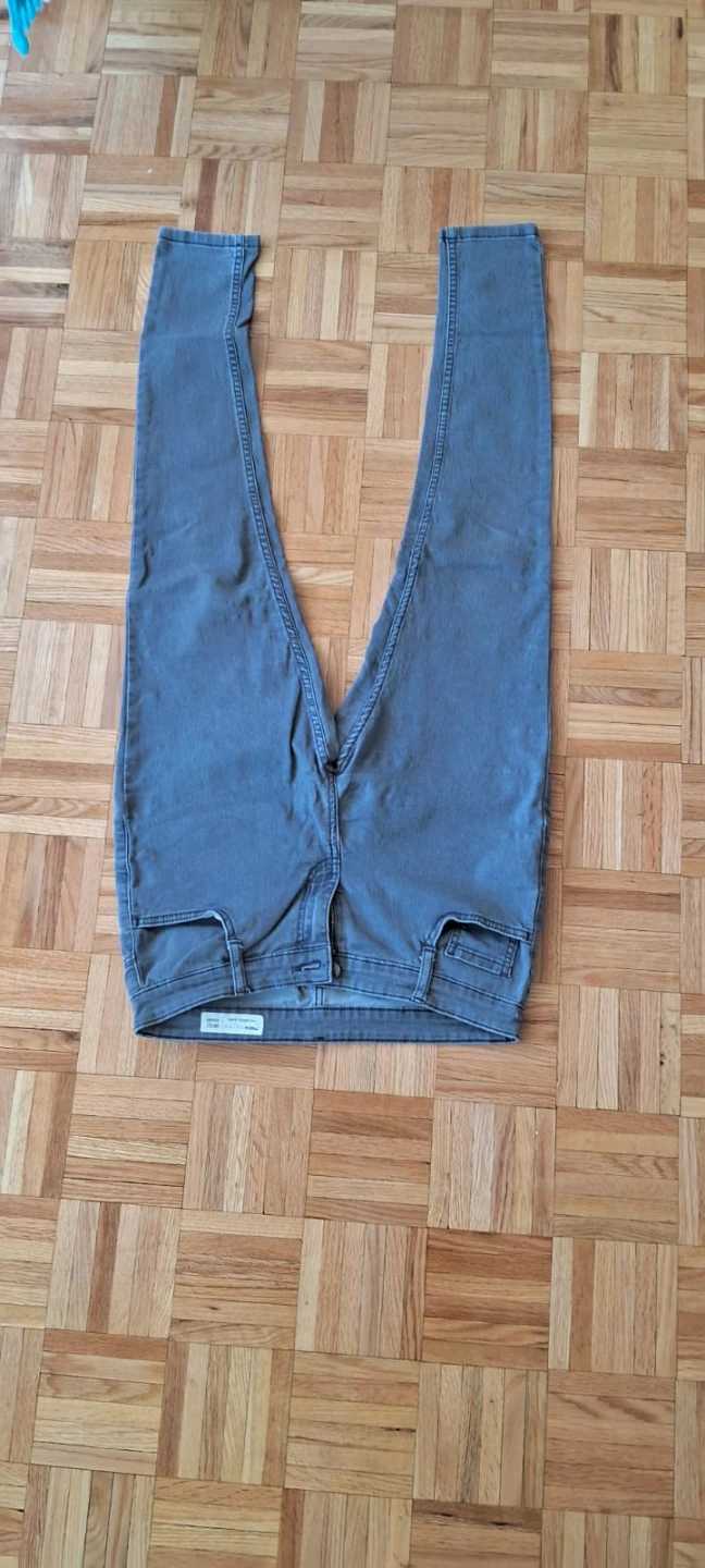 Light grey low rise  skinny jeans
