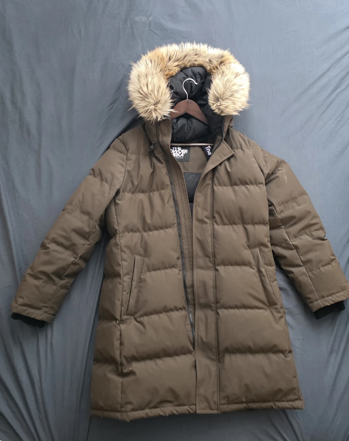 Womens Aritzia tna powder Parka with Fur Hood
