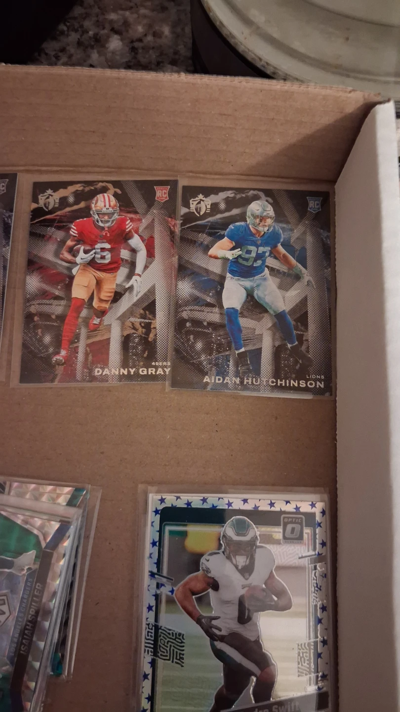2022 rookie lot 29NFL Football Trading Cards - photo 2