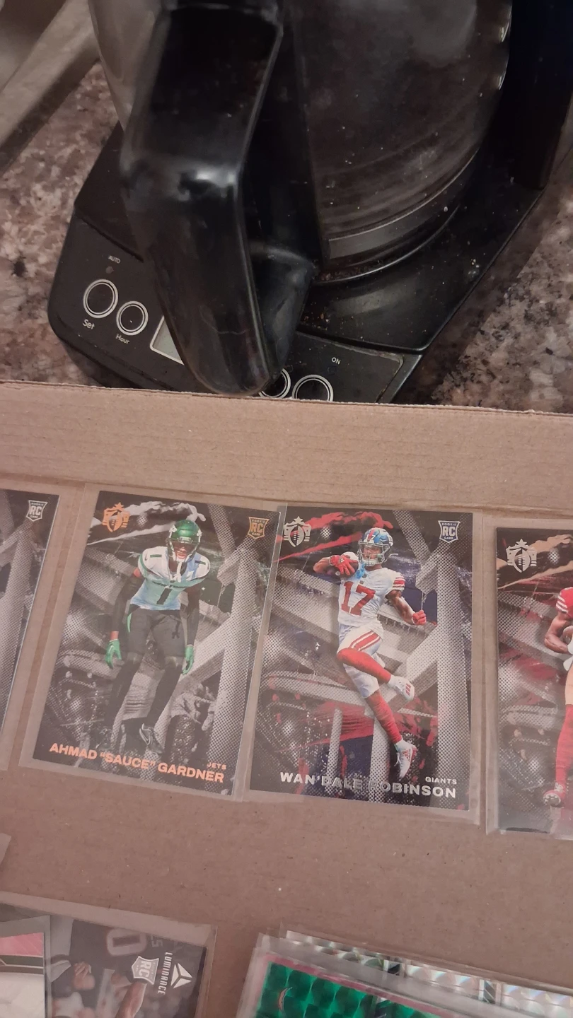 2022 rookie lot 29NFL Football Trading Cards - photo 3
