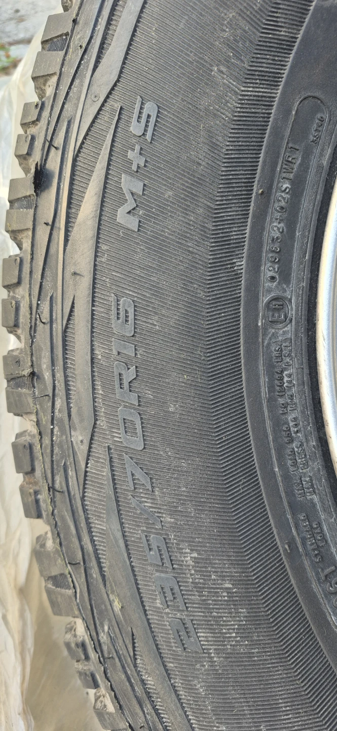 Cooper Discoverer A/T Tires on Rims - photo 3