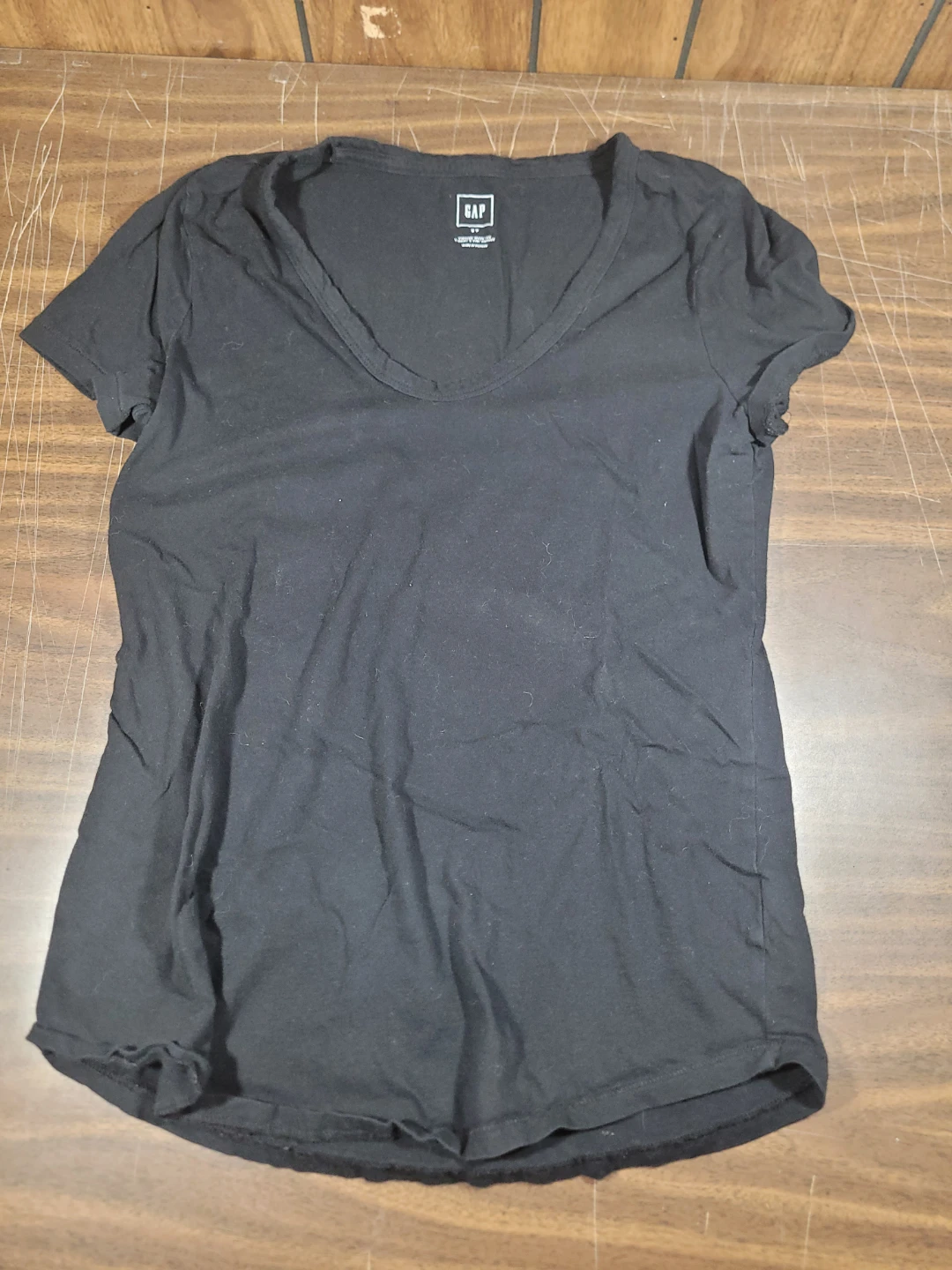 GAP Black V-Neck T-Shirt - Small