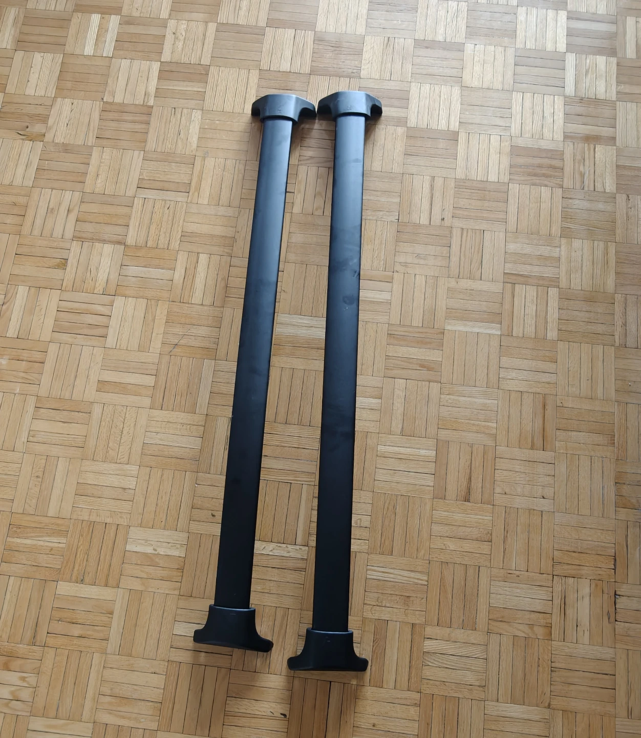 Pair of Black Roof Rack Crossbars