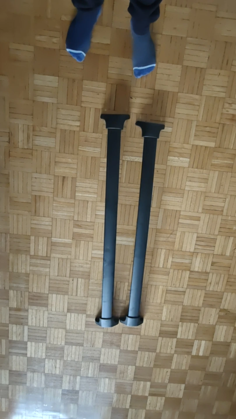 Pair of Black Roof Rack Crossbars - photo 3