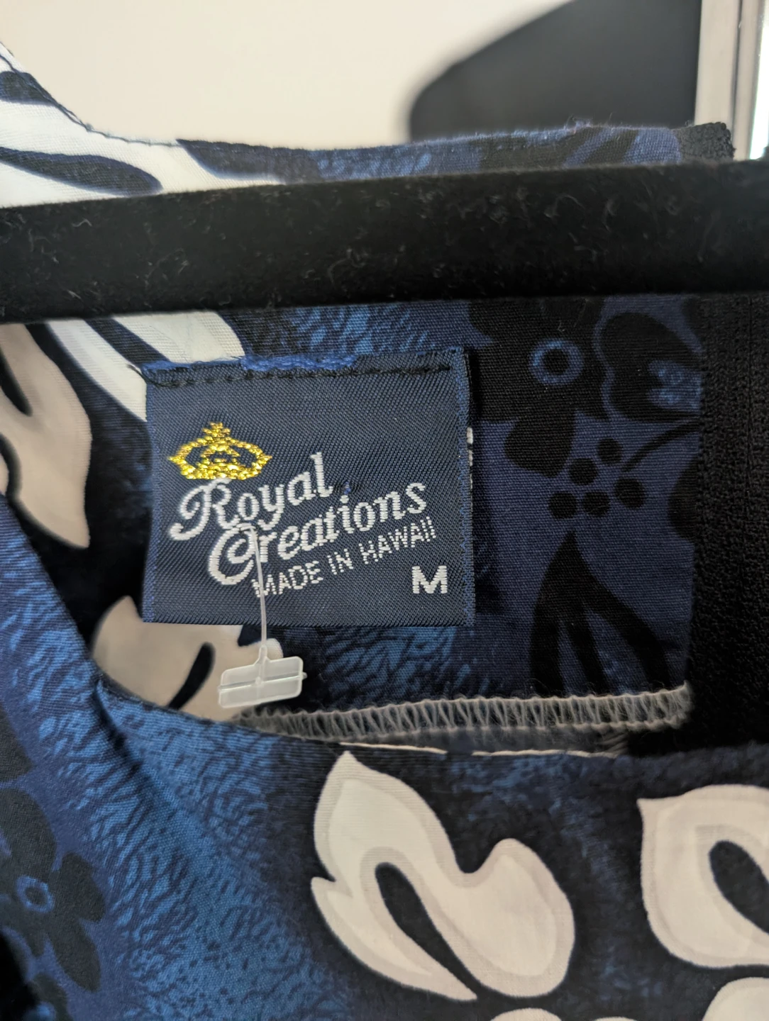 Royal Creations Hawaiian Dress - Size Medium - photo 2