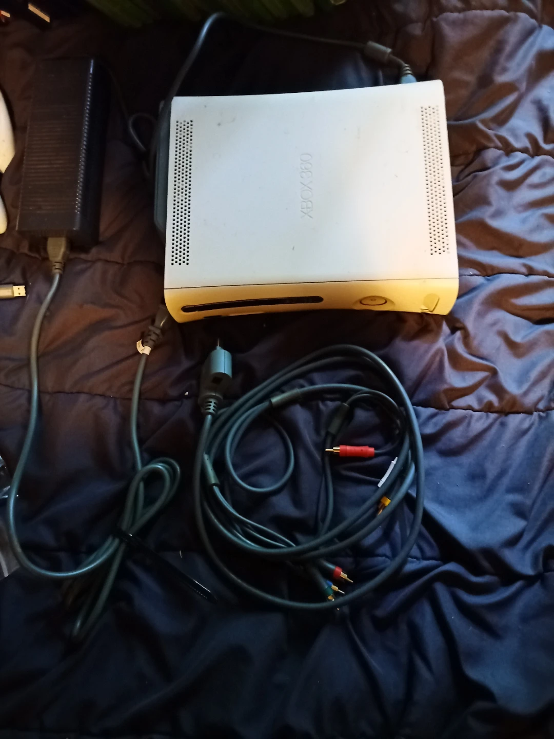 Xbox 360 Console with Games and Controllers - photo 2