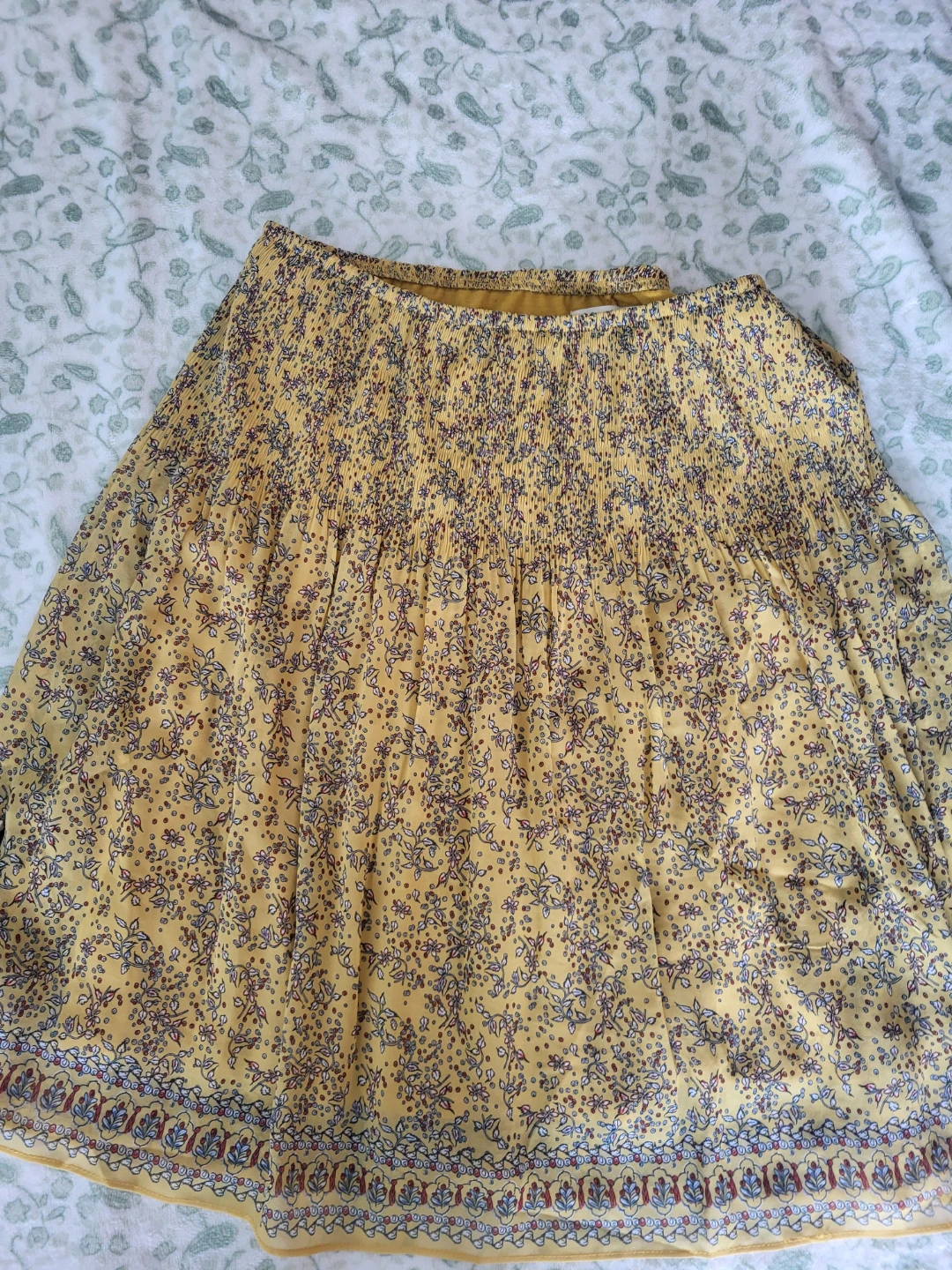 Max Studio Floral Skirt Smalll knee length
