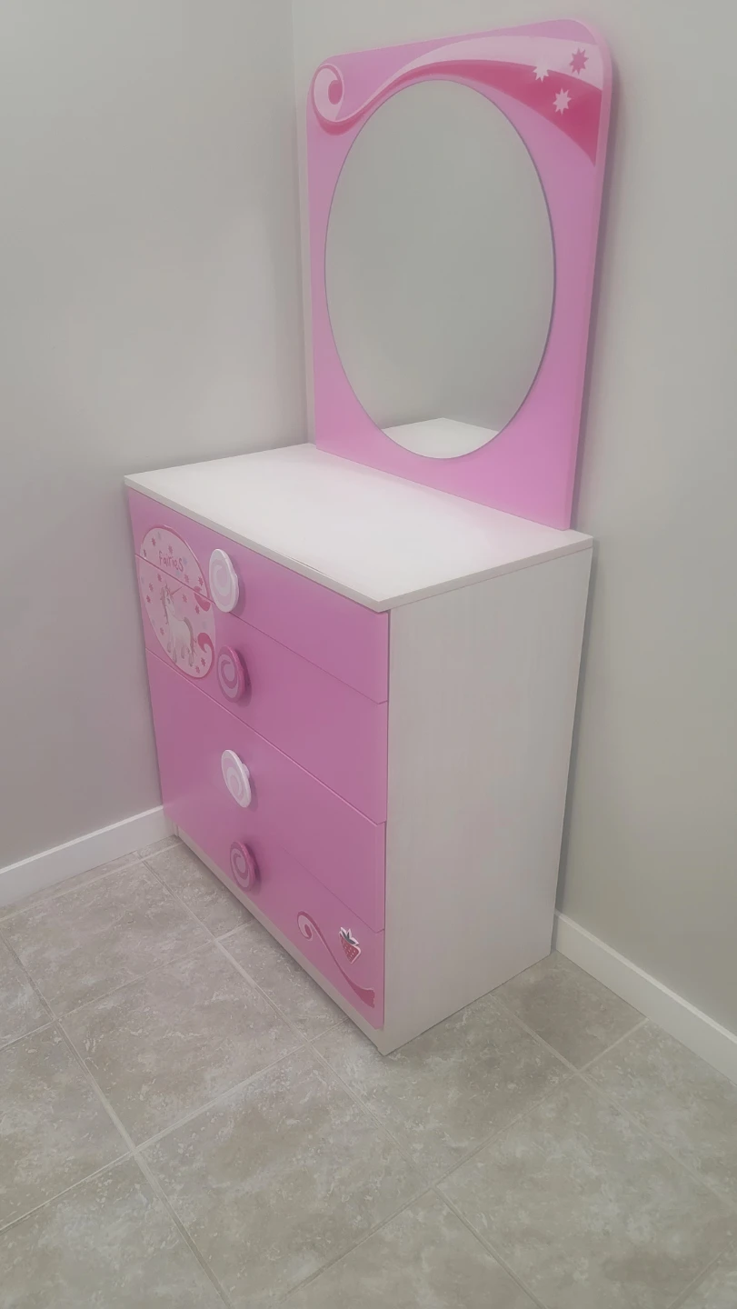 Dresser with mirror and corner shelf for girls - photo 2
