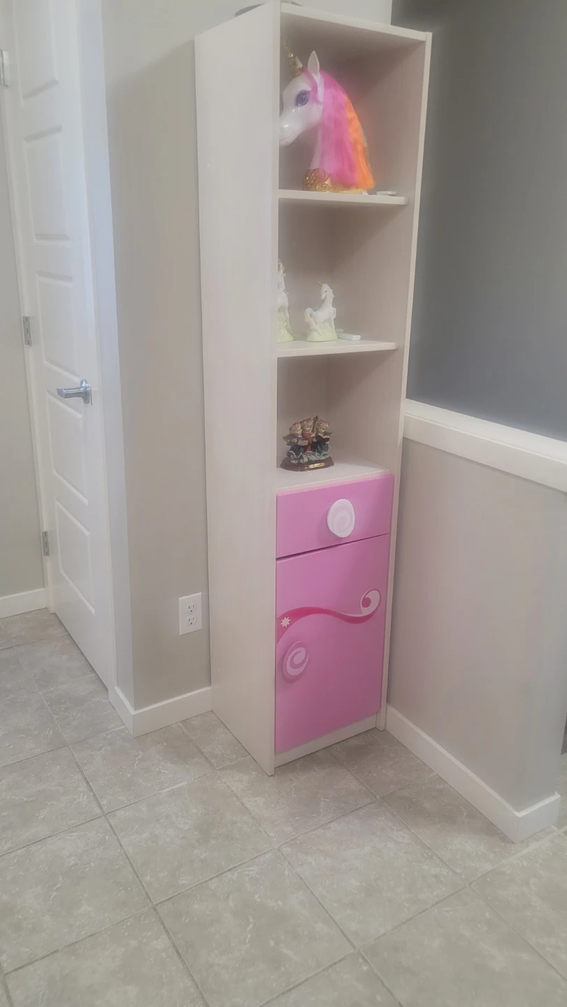Dresser with mirror and corner shelf for girls - photo 3