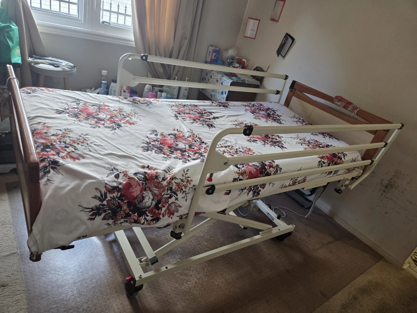 Adjustable Bed with rails - photo 2