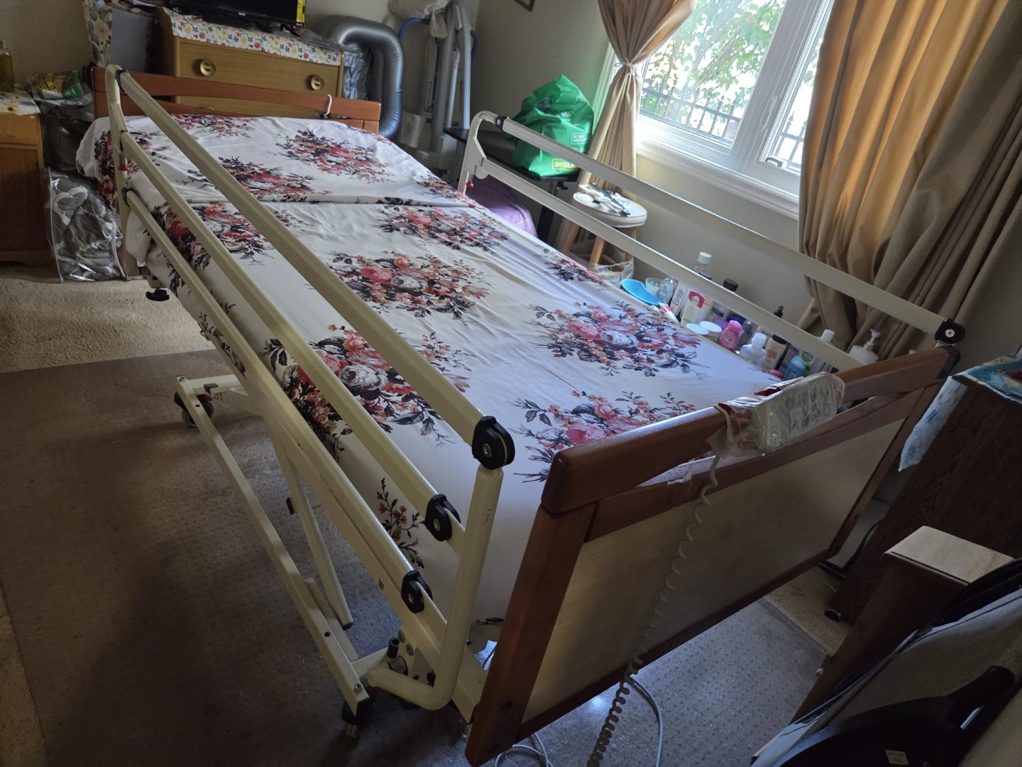Adjustable Bed with rails - photo 4