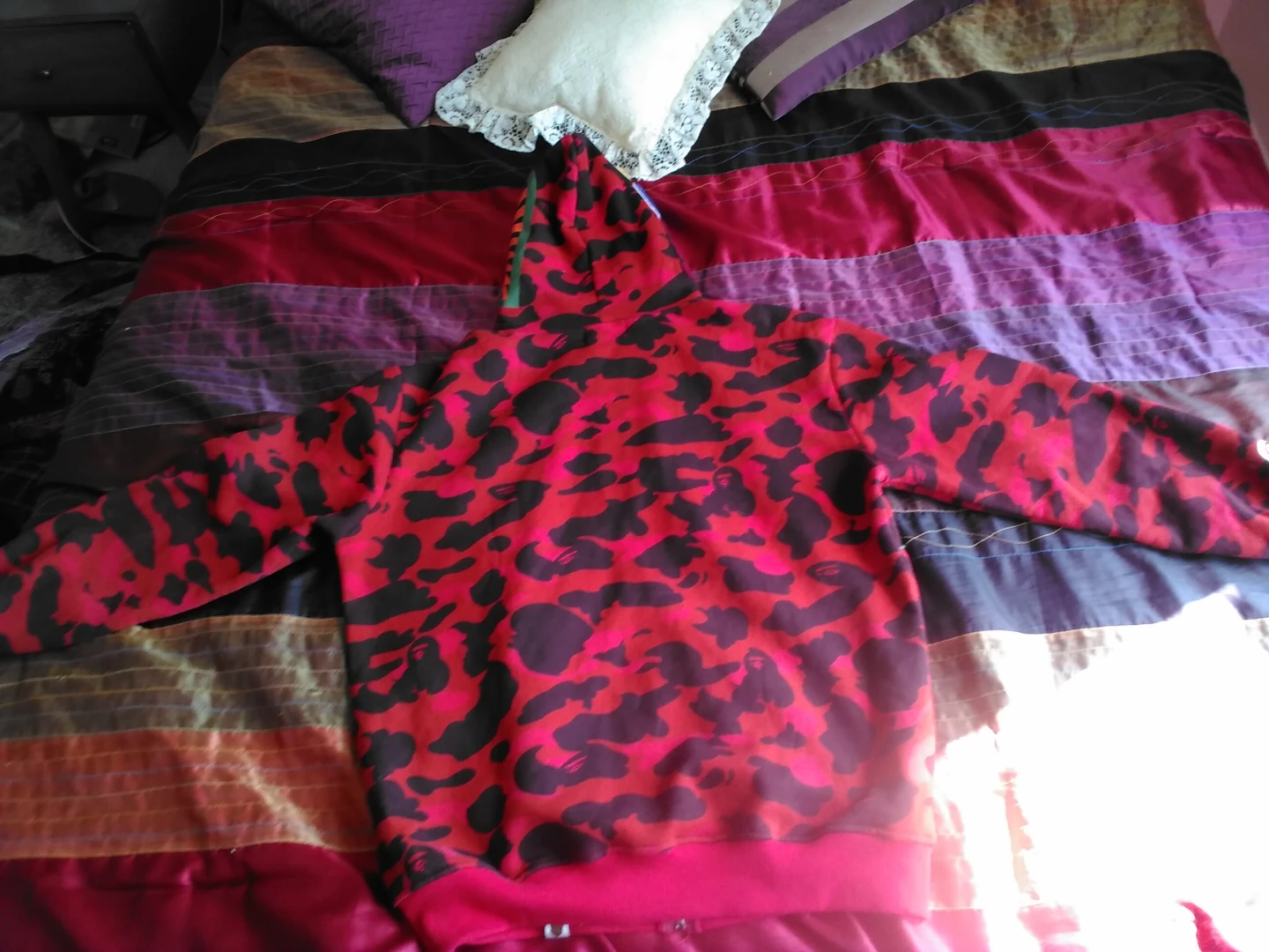 Red bape hoodie 3XL fits like an XL or XXL - photo 3