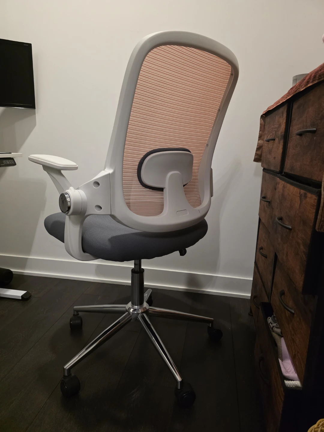 Ergonomic Office Chair - photo 2