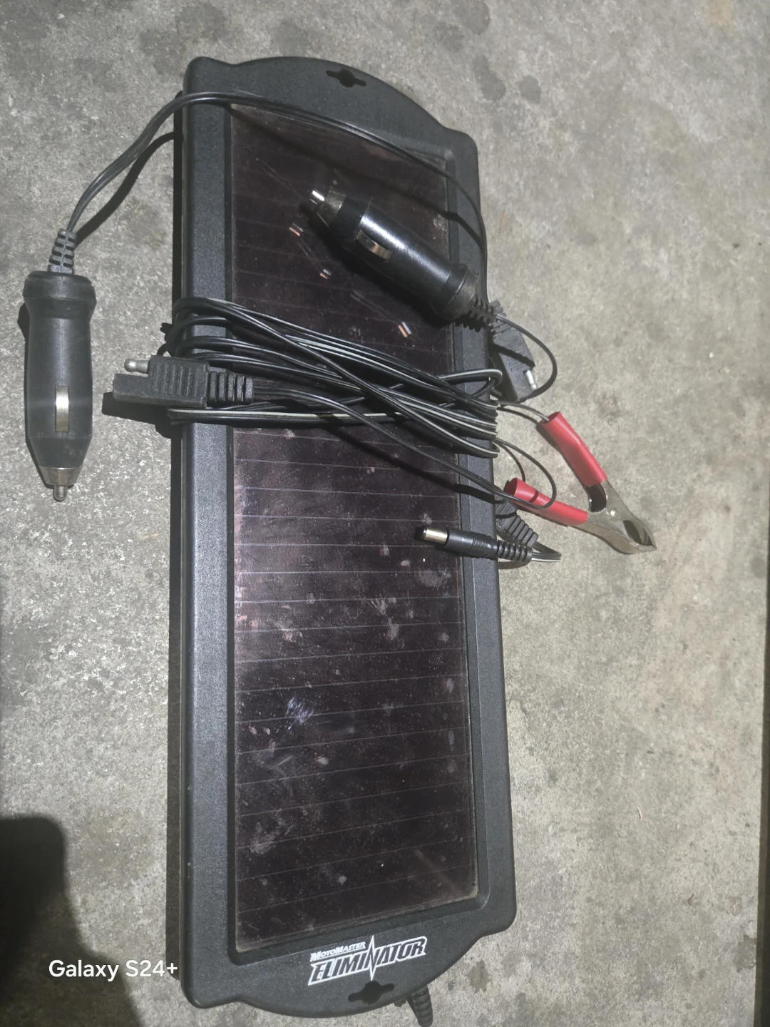 Motomaster Eliminator Solar Battery Maintainer