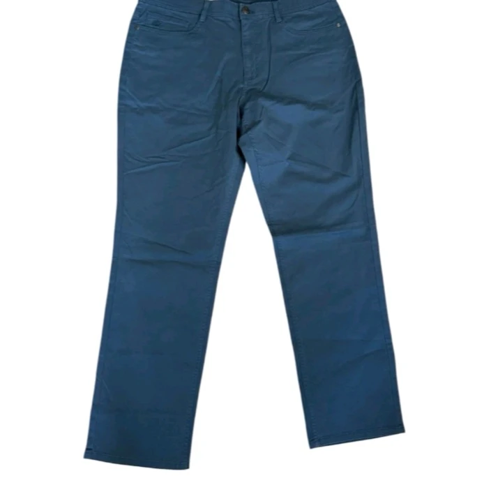 Brand new Mens English Laundry Blue Chinos Size 32/30