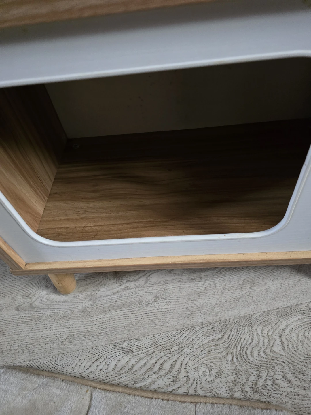 Wooden Rocking Chair and a cat house. - photo 4